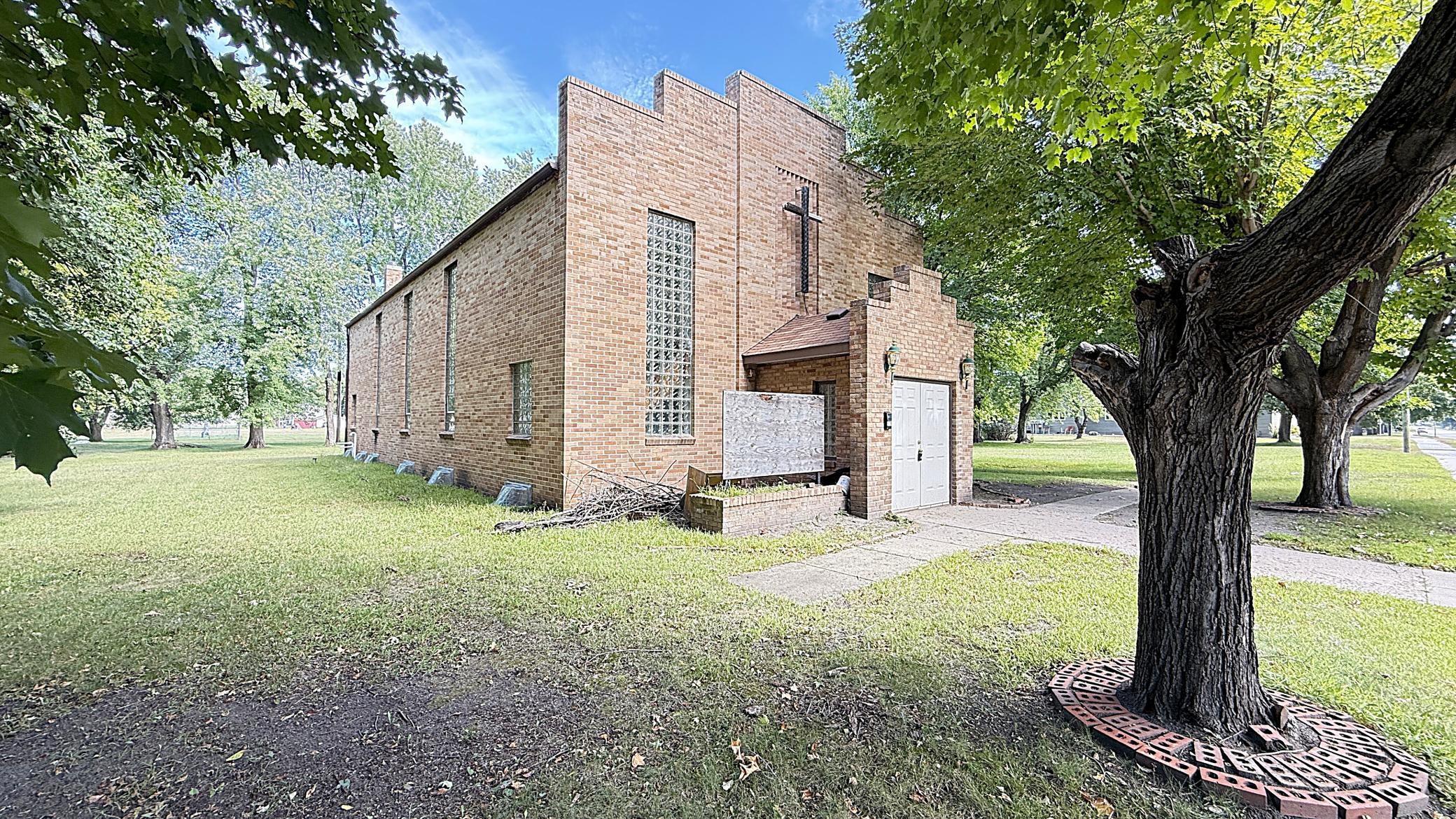 main property photo 2