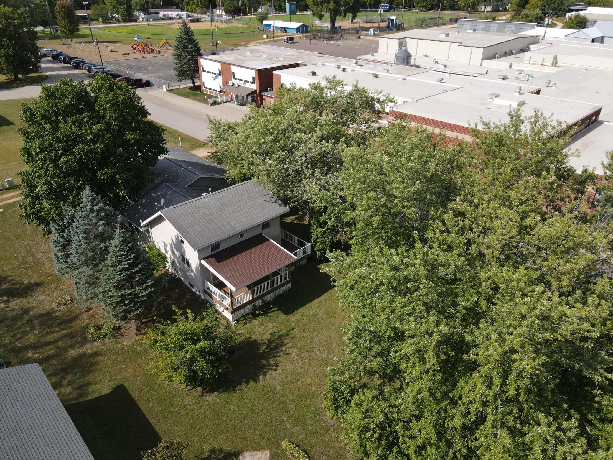 main property photo 8