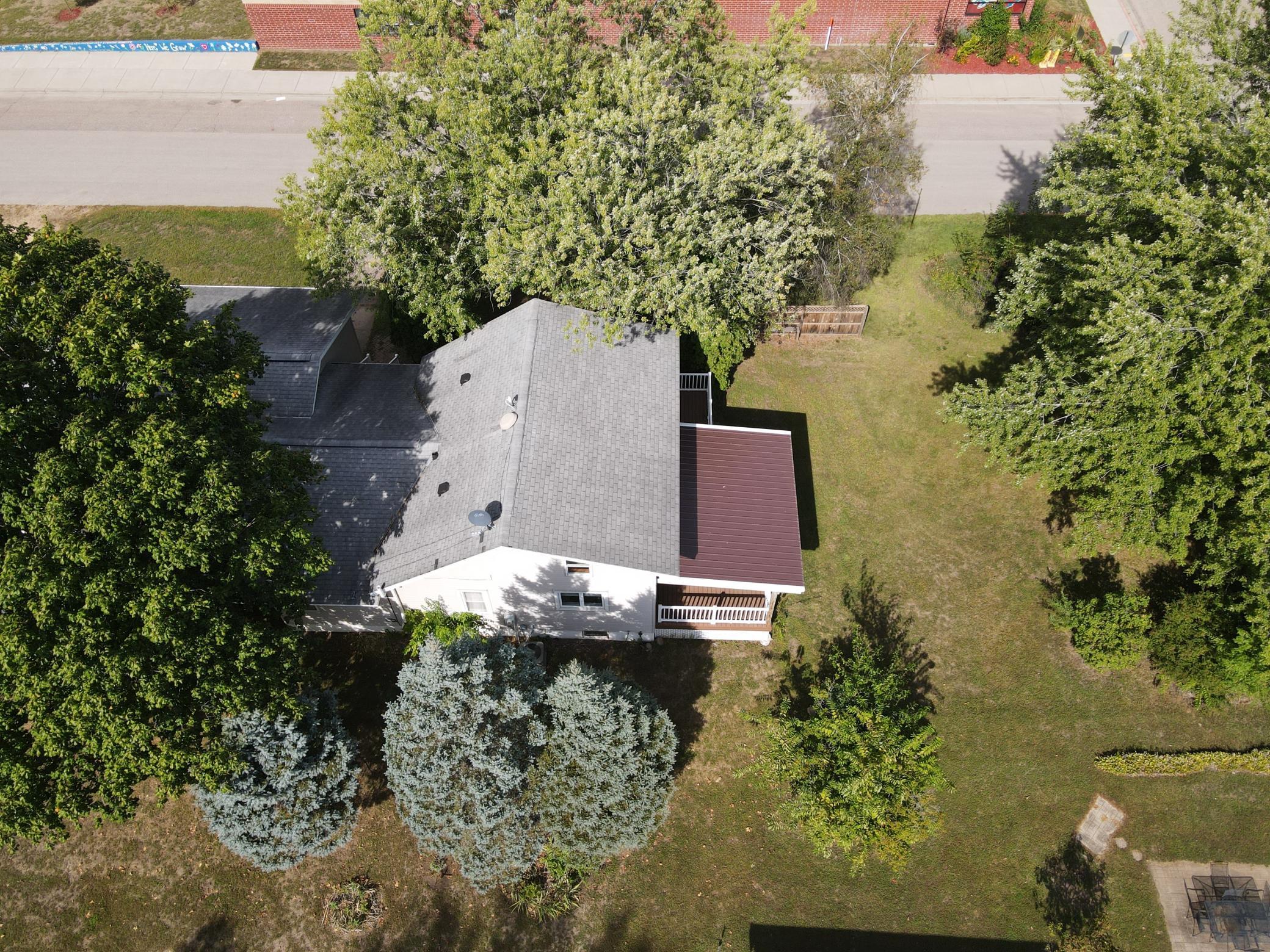 main property photo 9