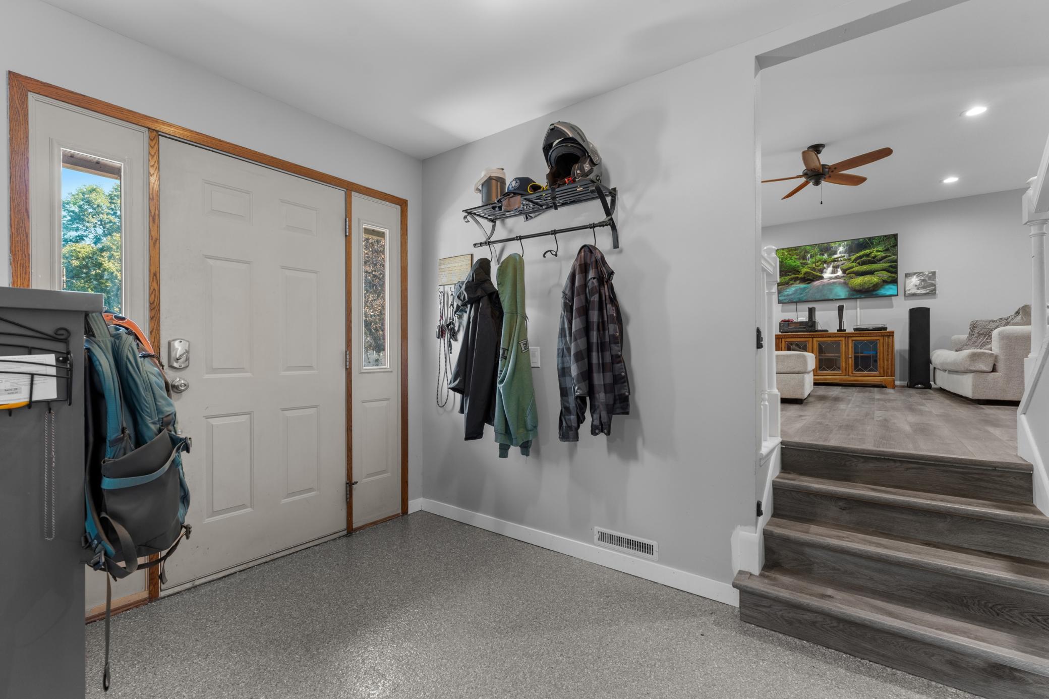 main property photo 28