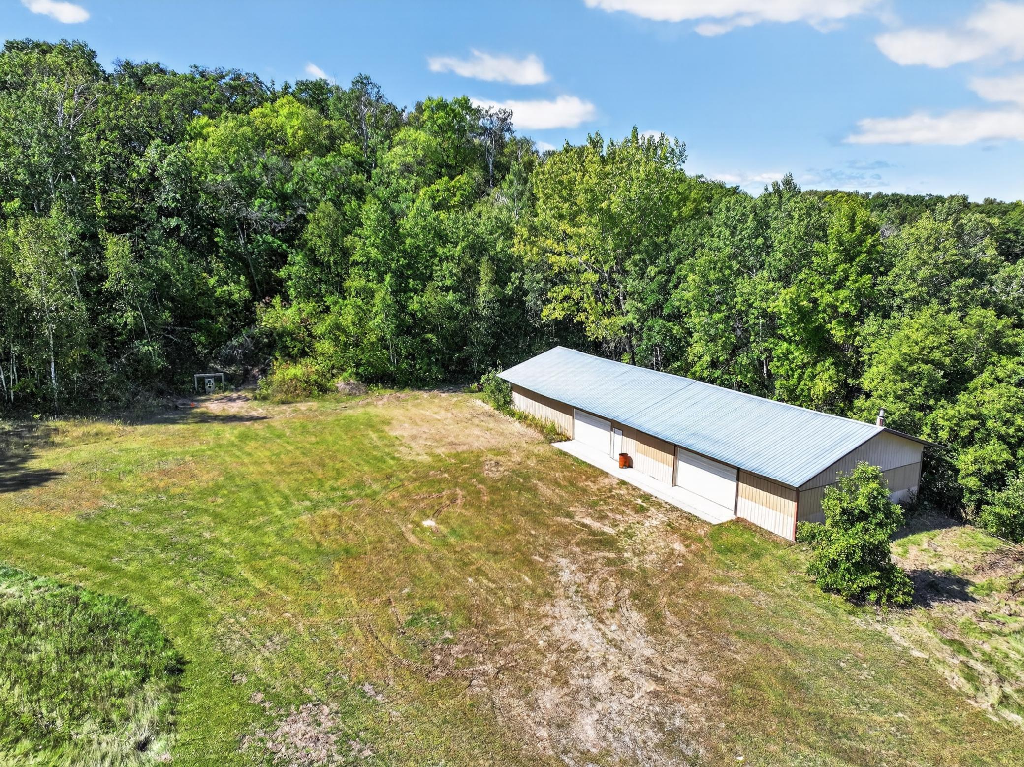 main property photo 41