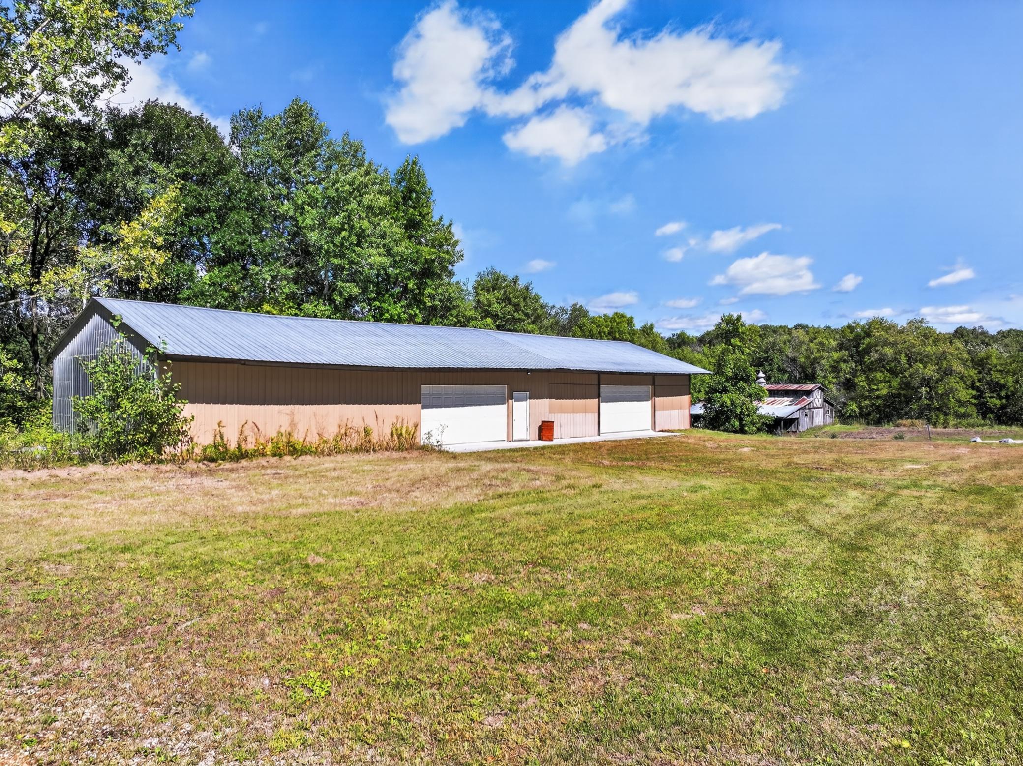 main property photo 42