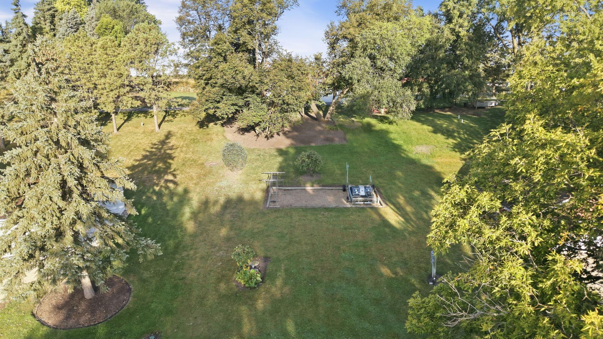 main property photo 40