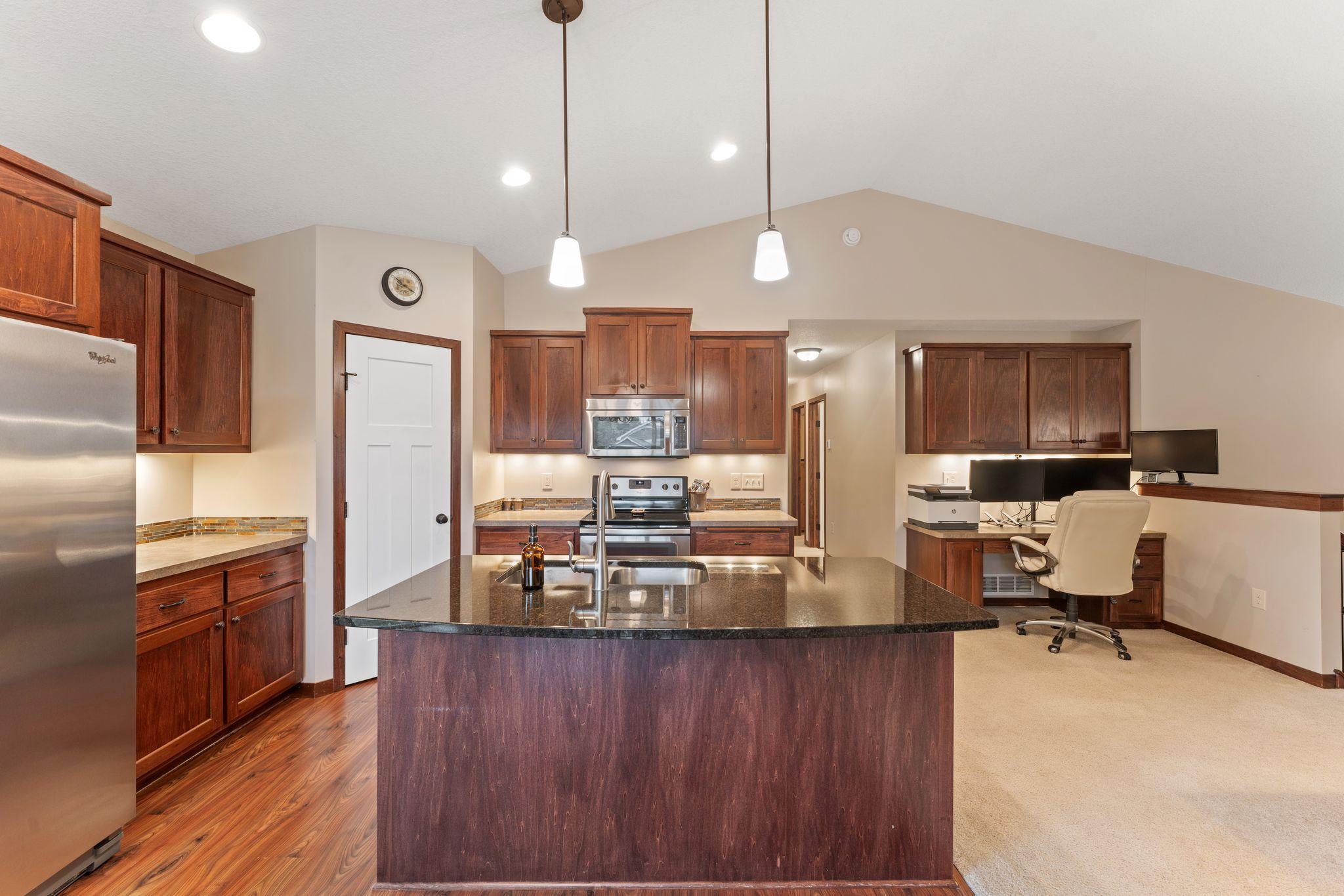 main property photo 7