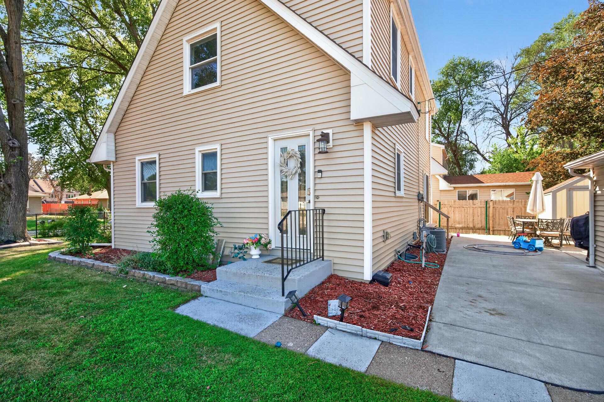 main property photo 25