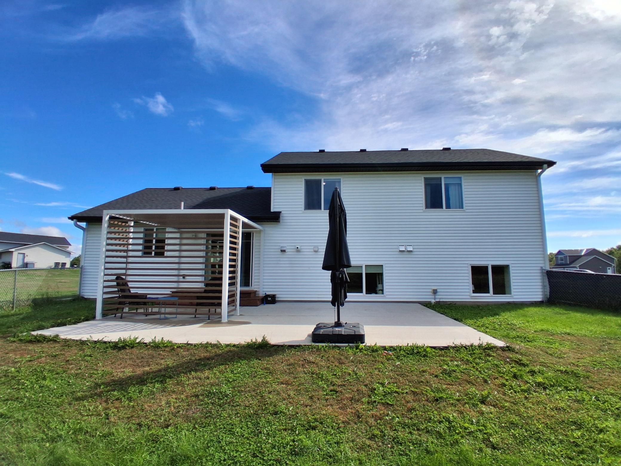main property photo 14