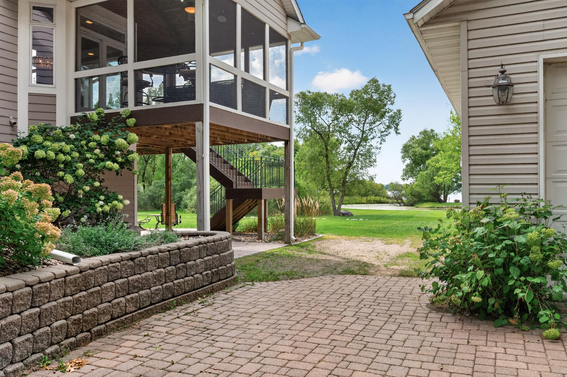 main property photo 49