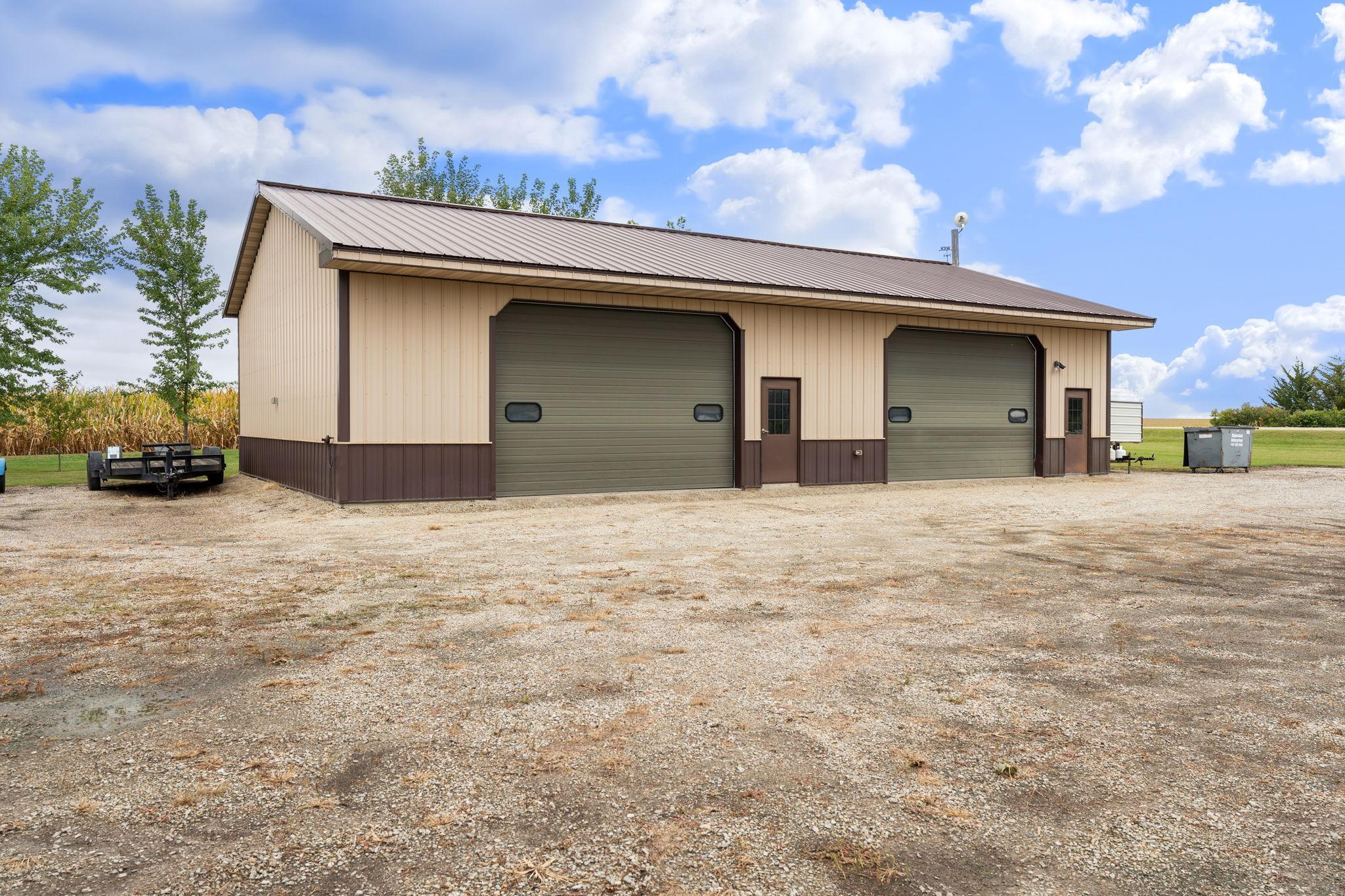 main property photo 27