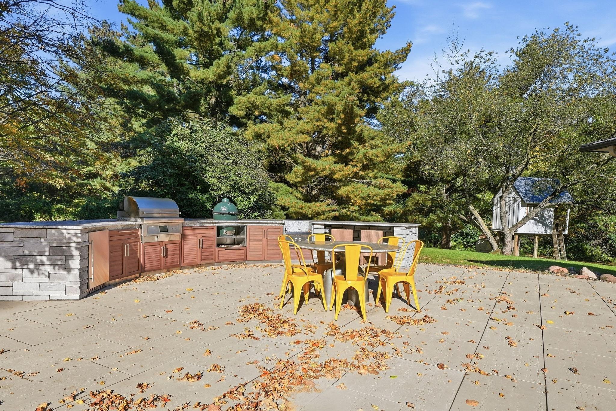 main property photo 50