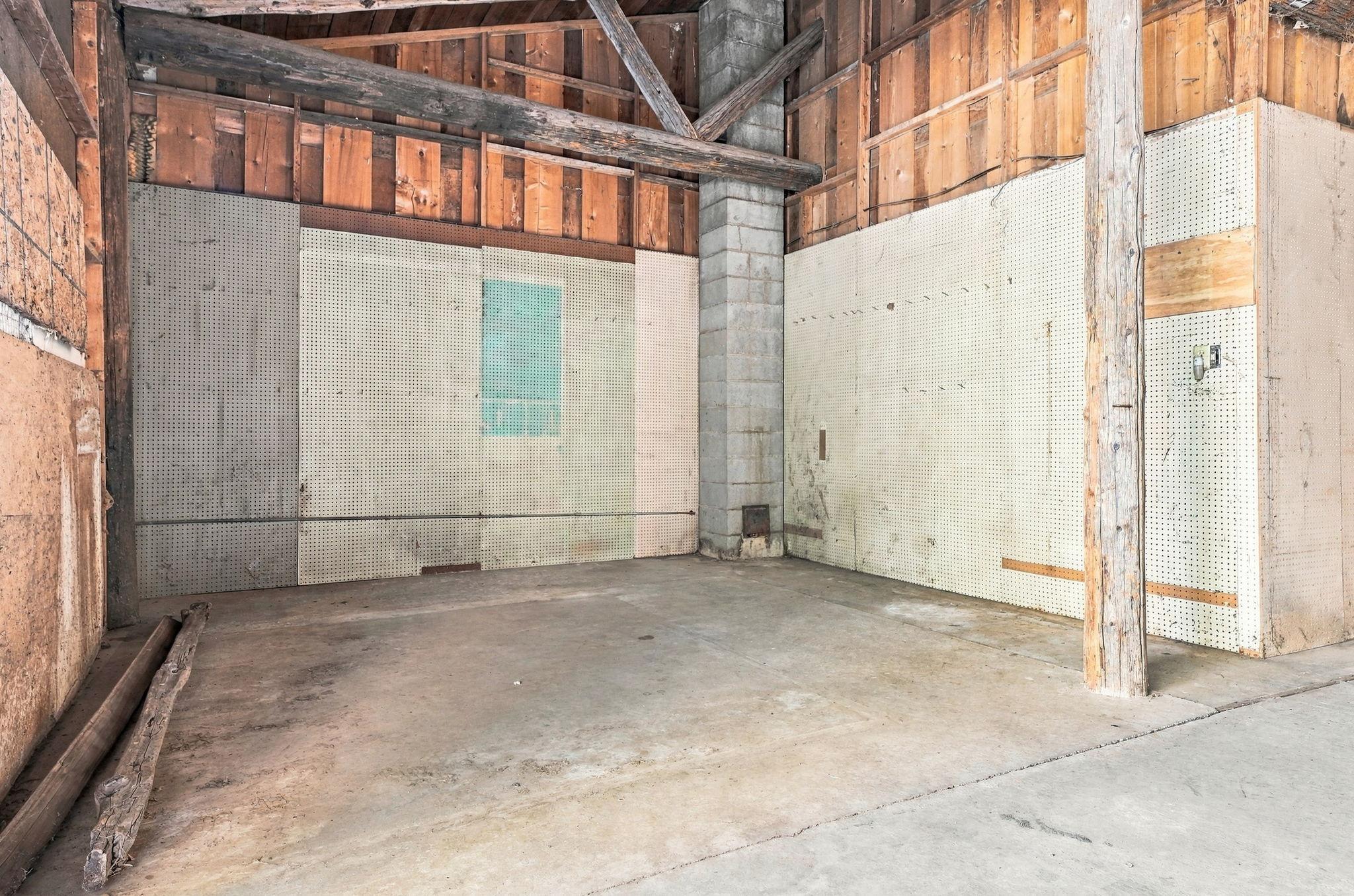 main property photo 60