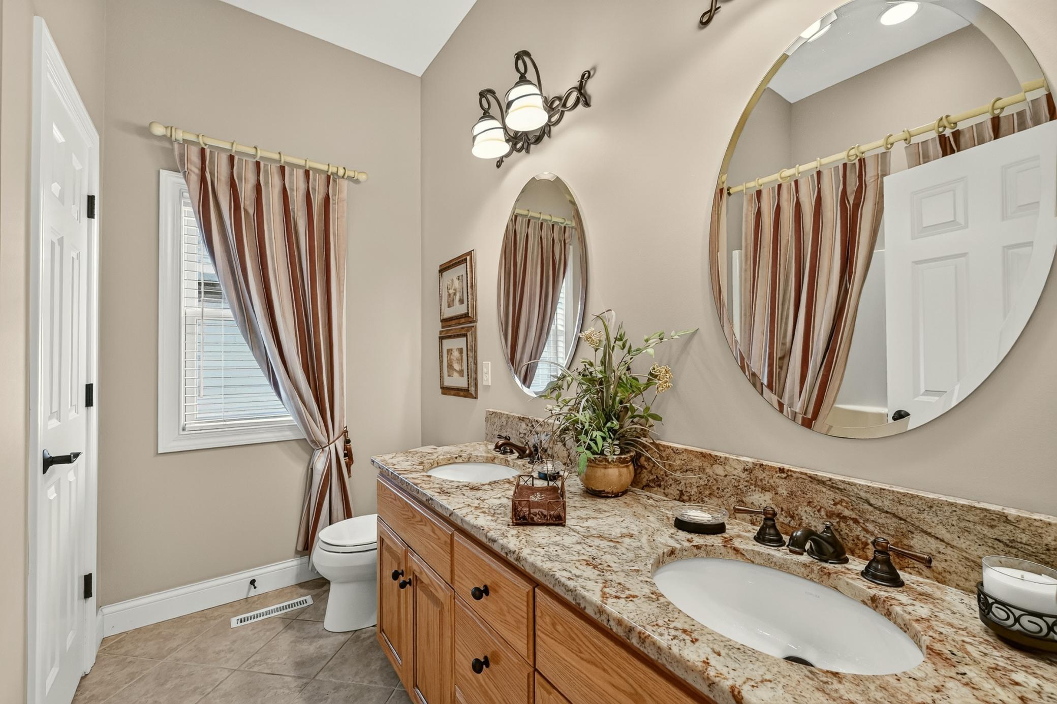 main property photo 30