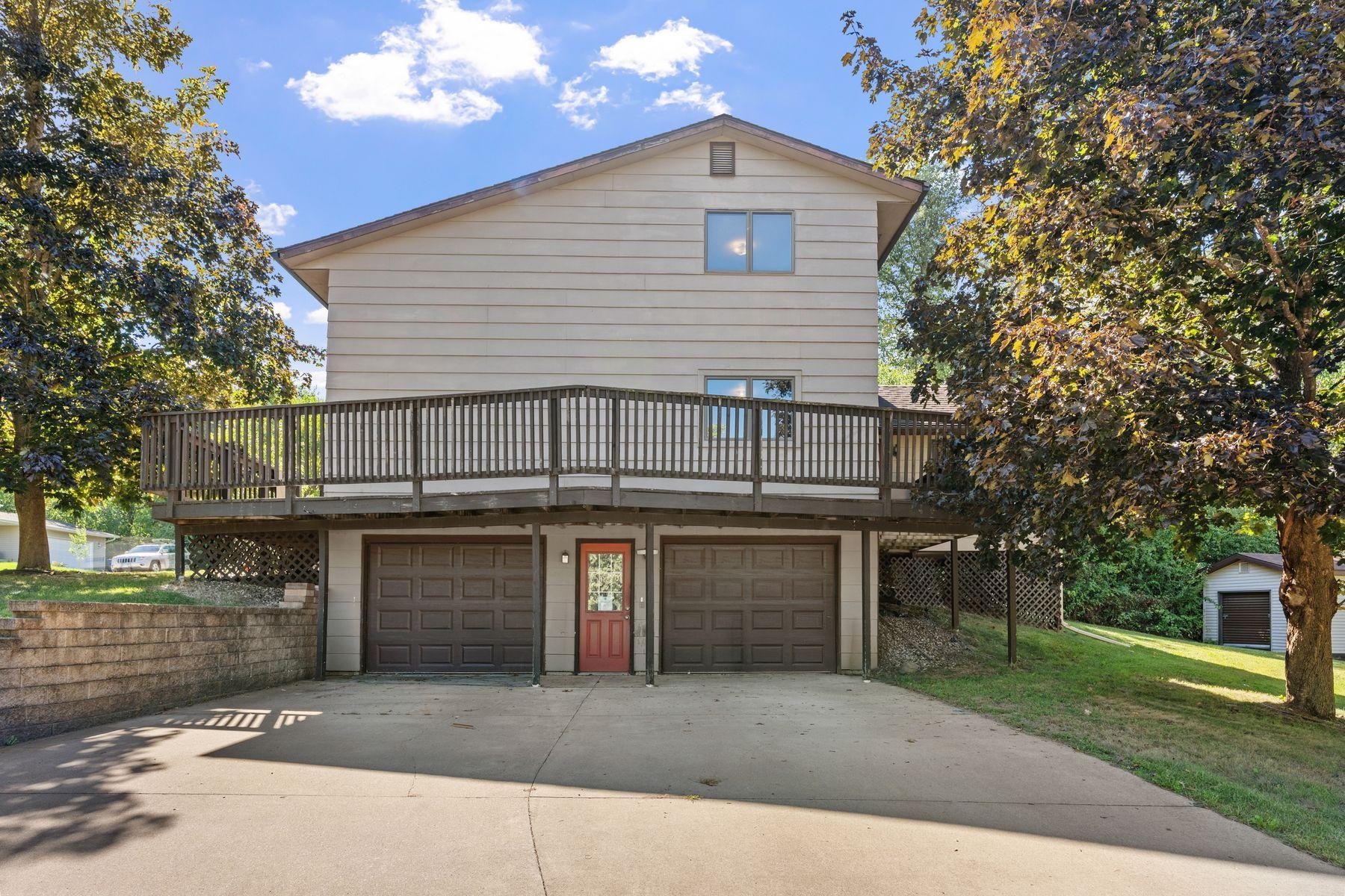 main property photo 40