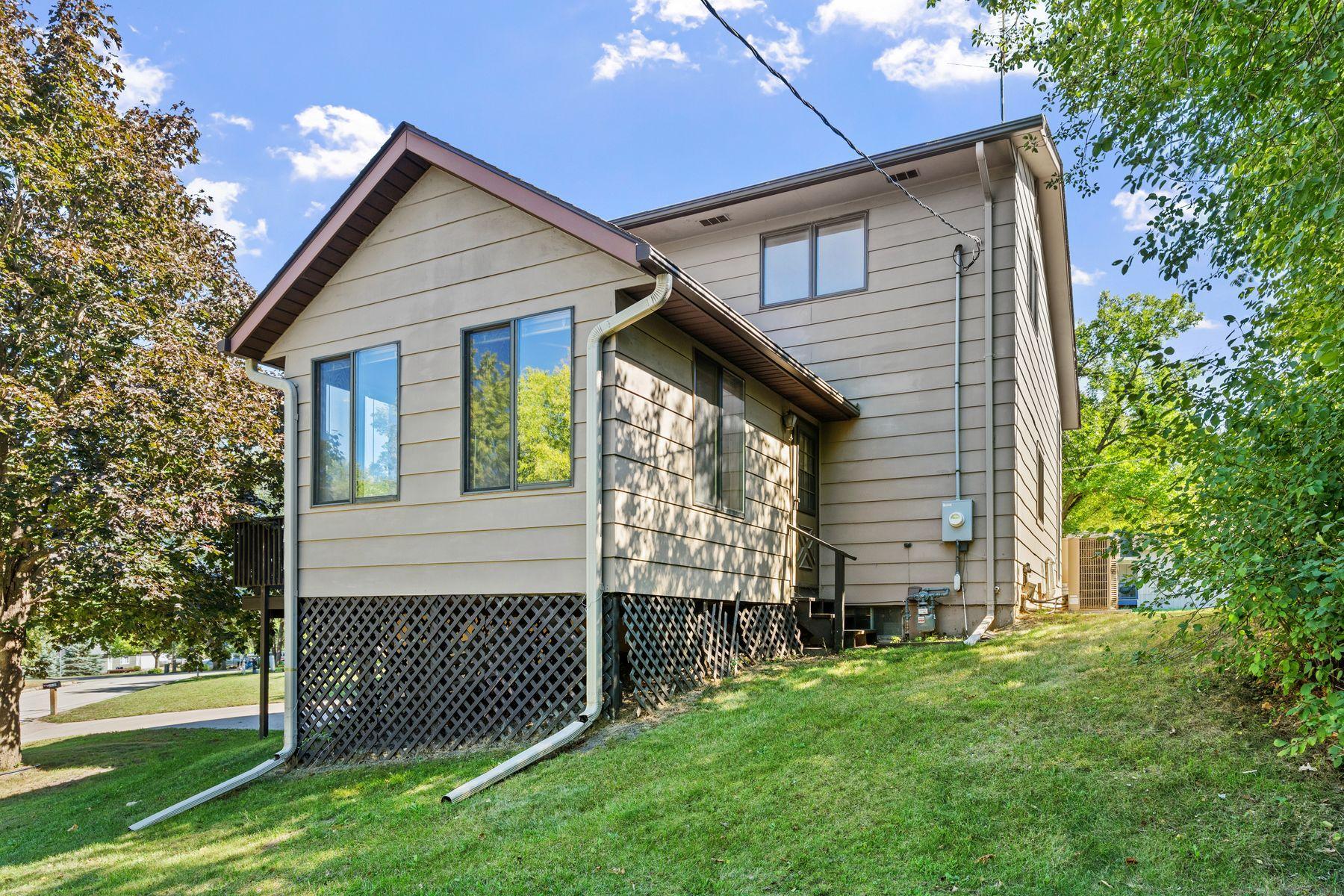 main property photo 41