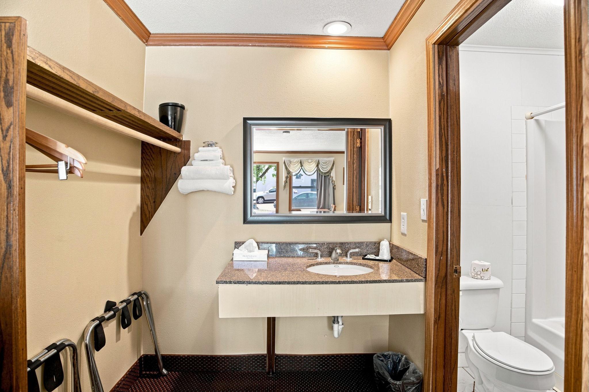 main property photo 37