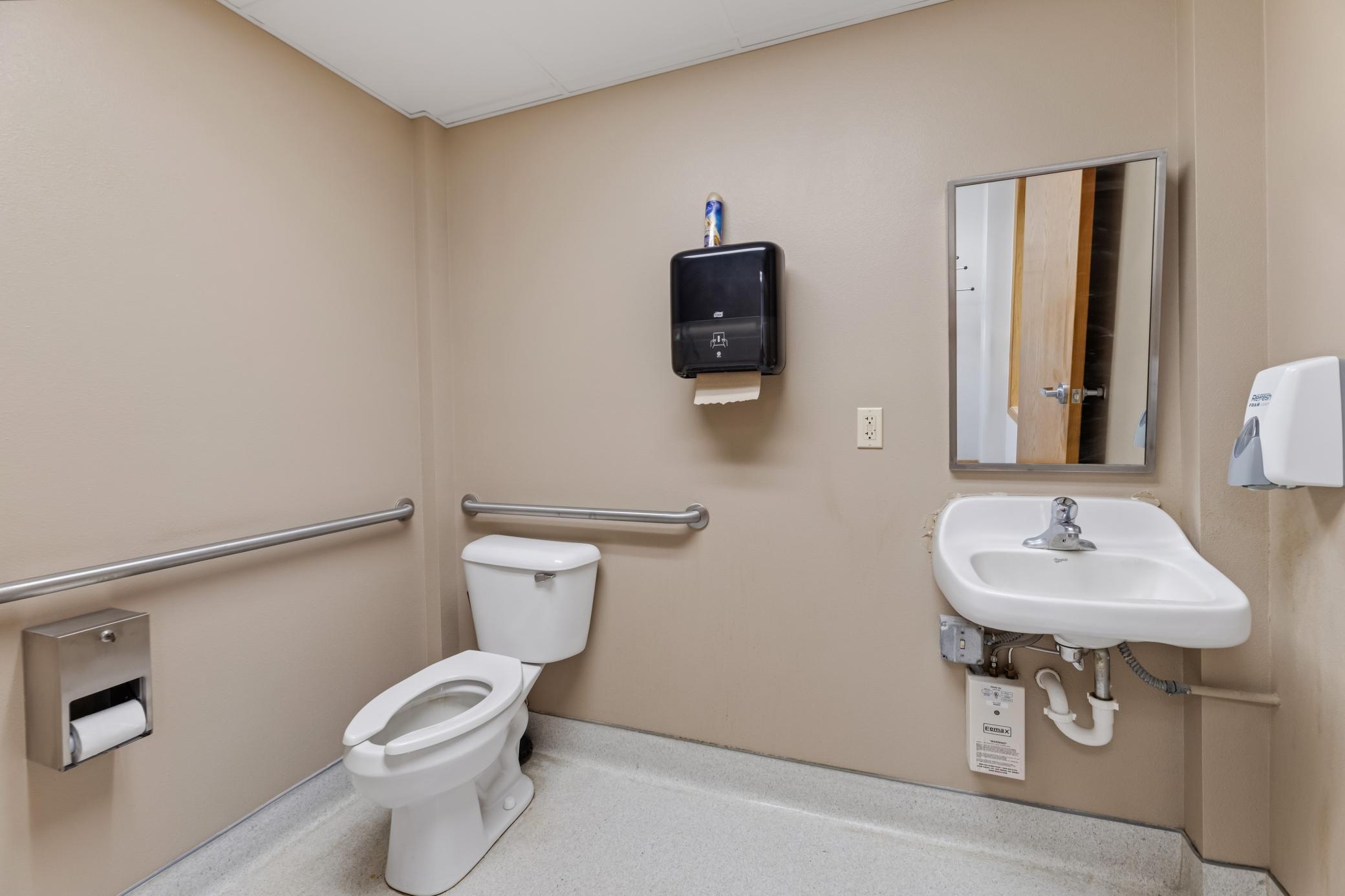 main property photo 27