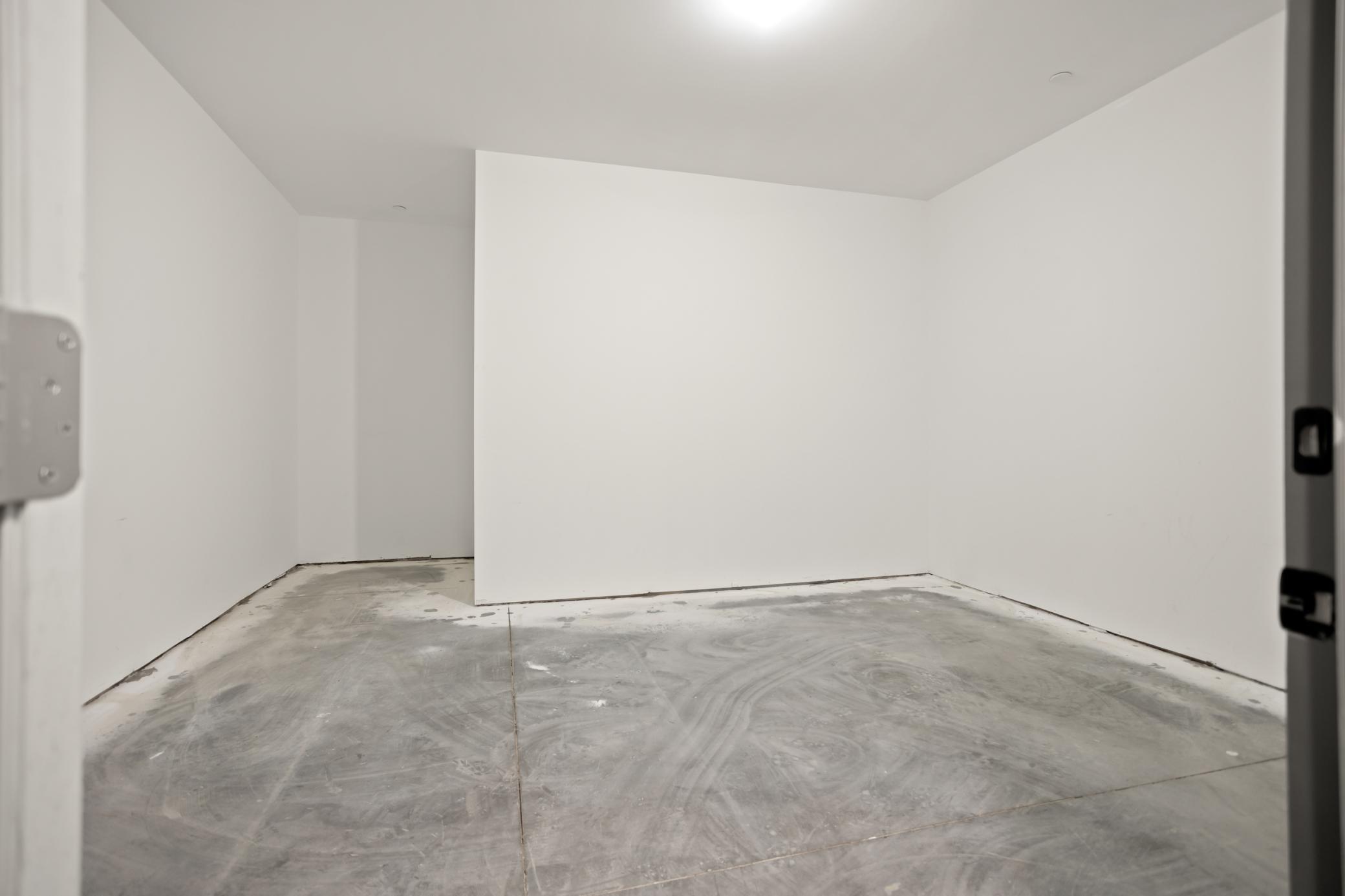 main property photo 77
