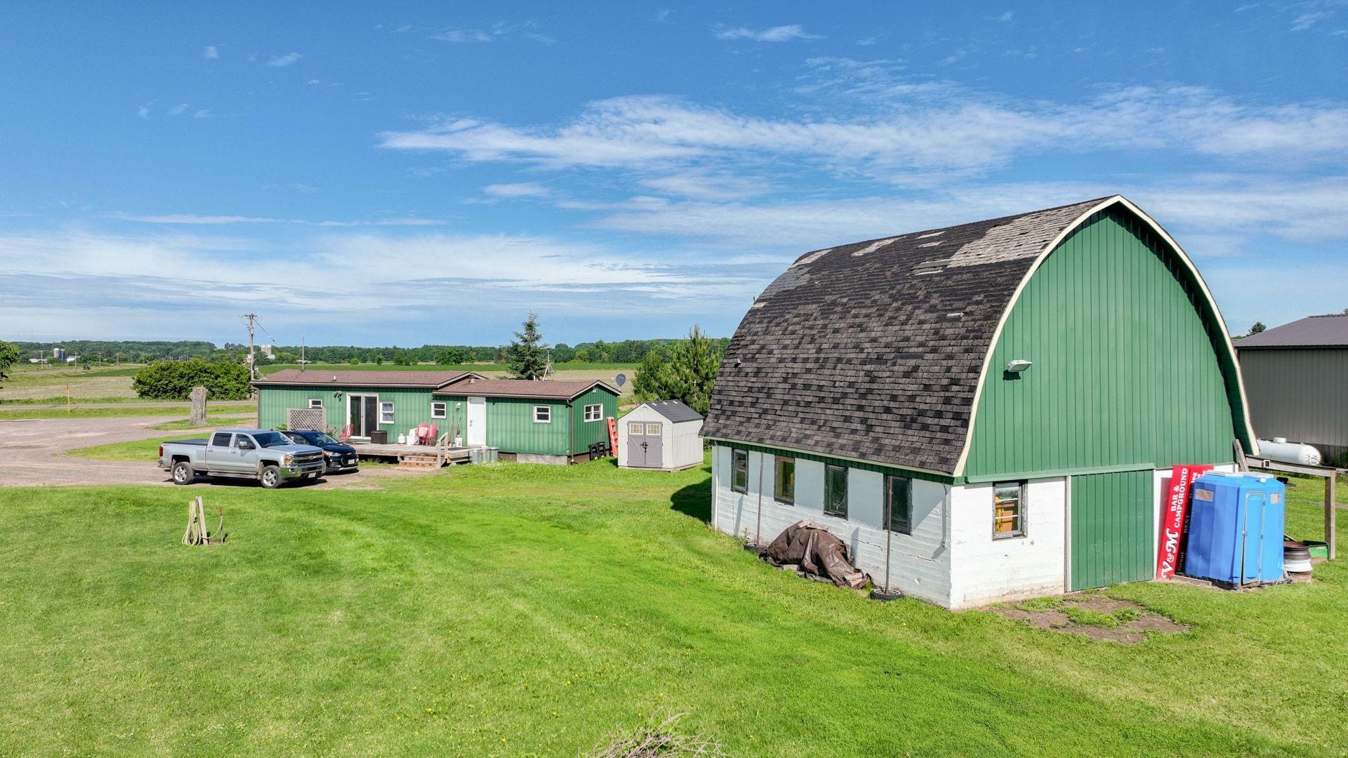 main property photo 30