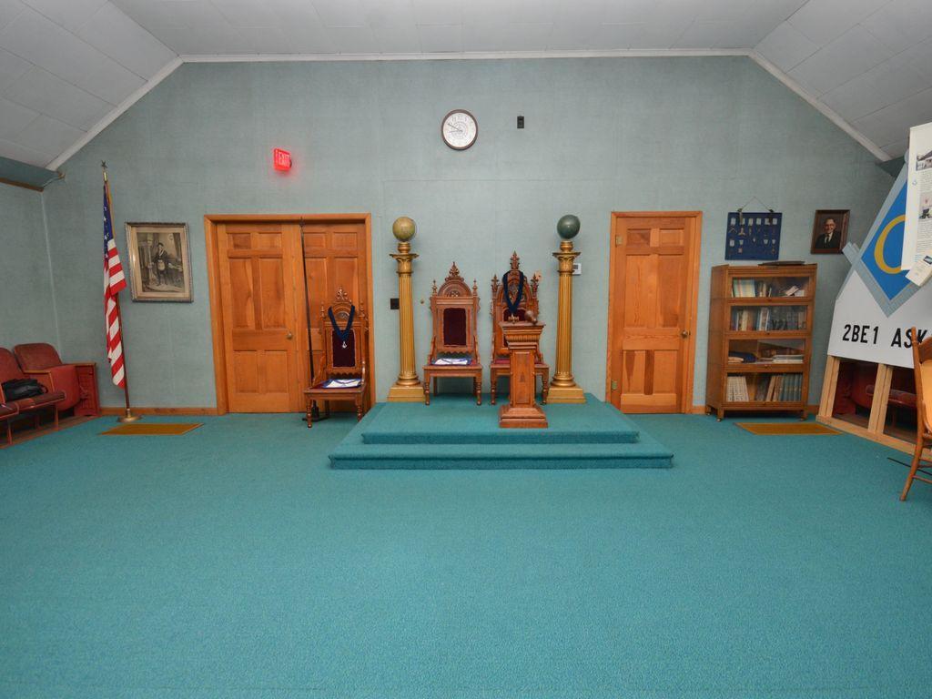 main property photo 10