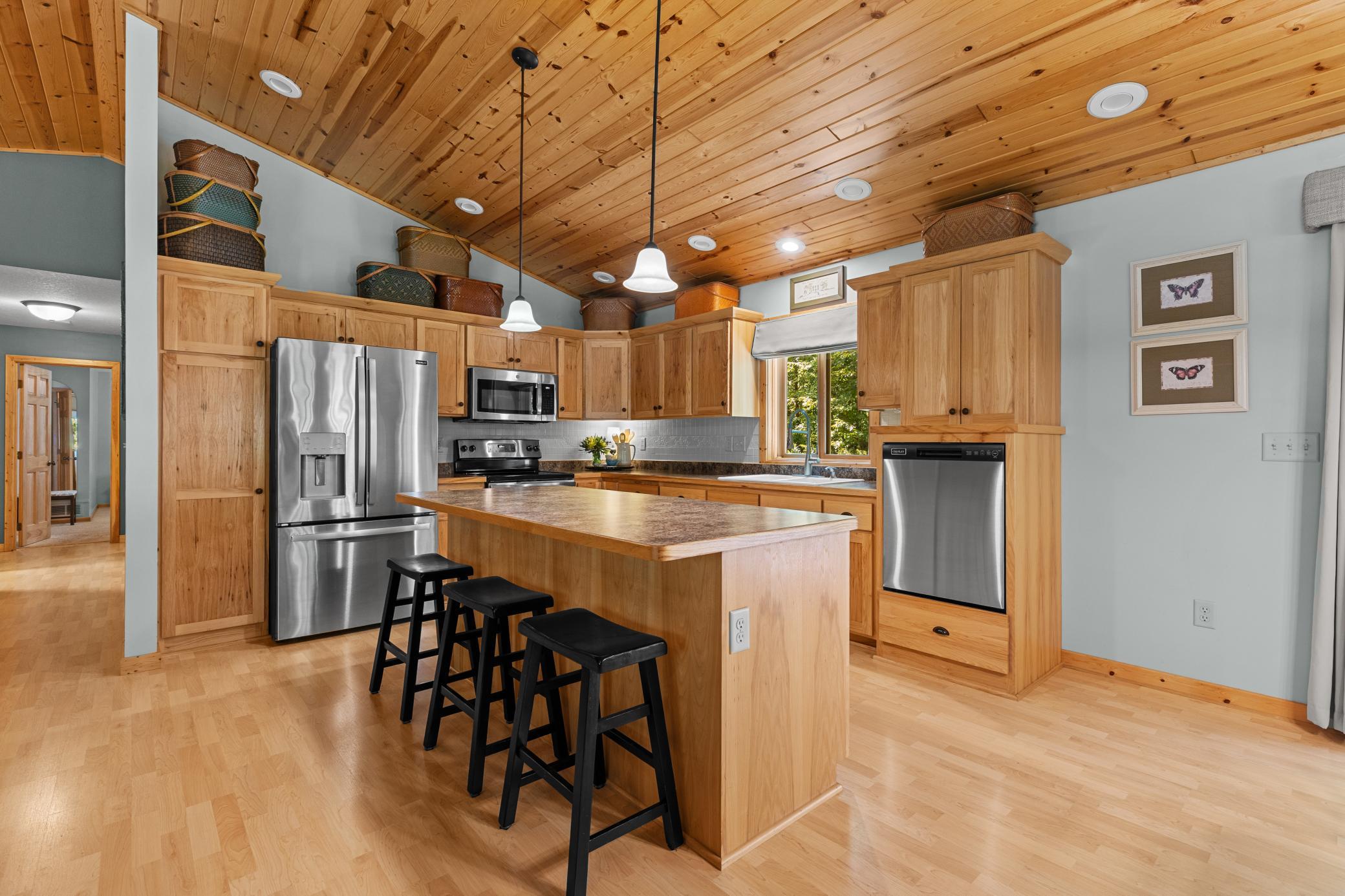 main property photo 9