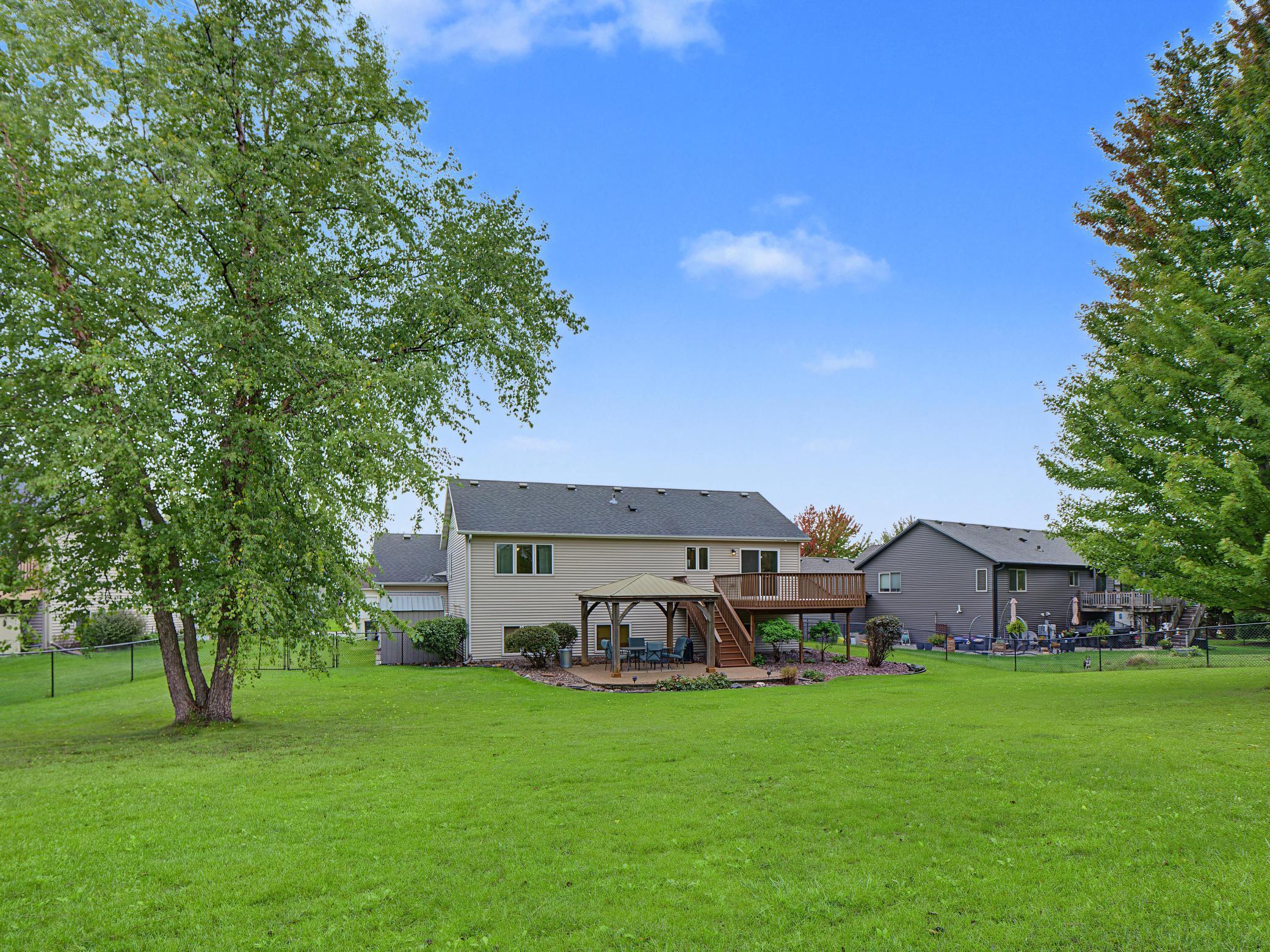 main property photo 33