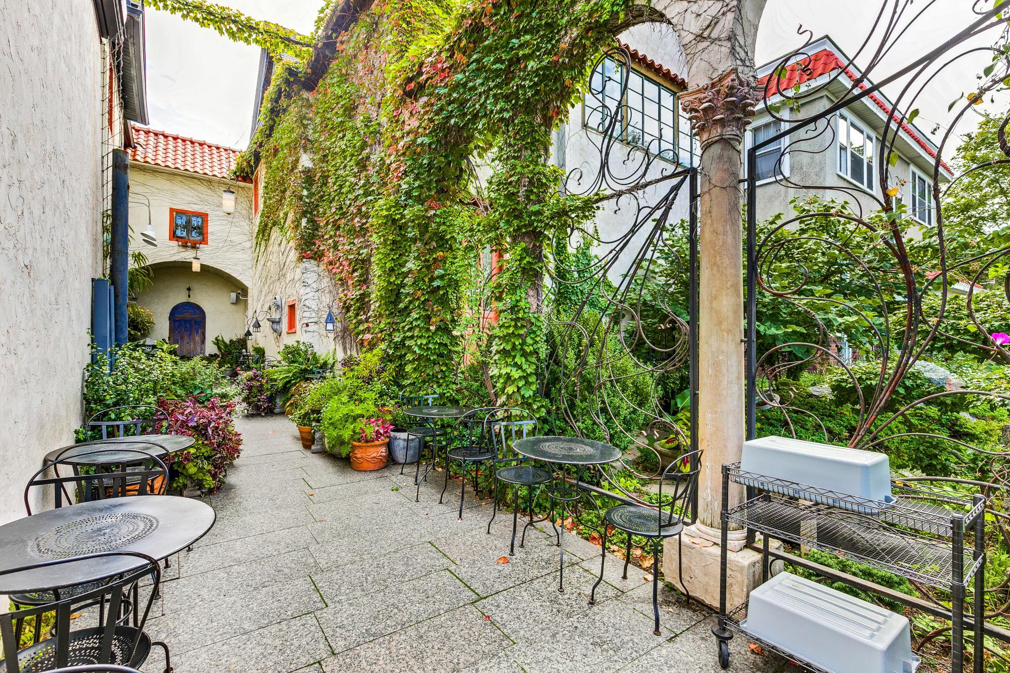 main property photo 16