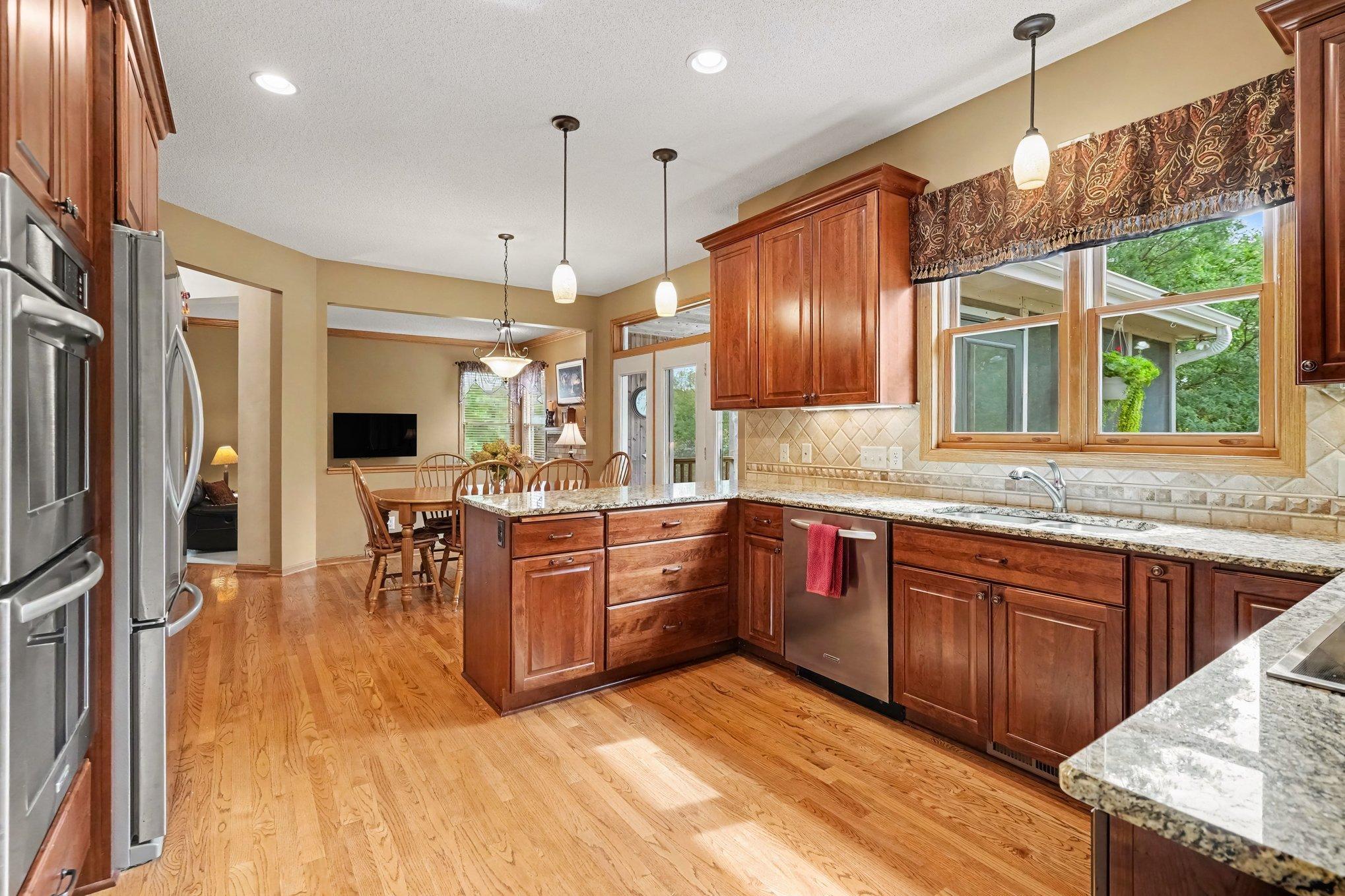 main property photo 11