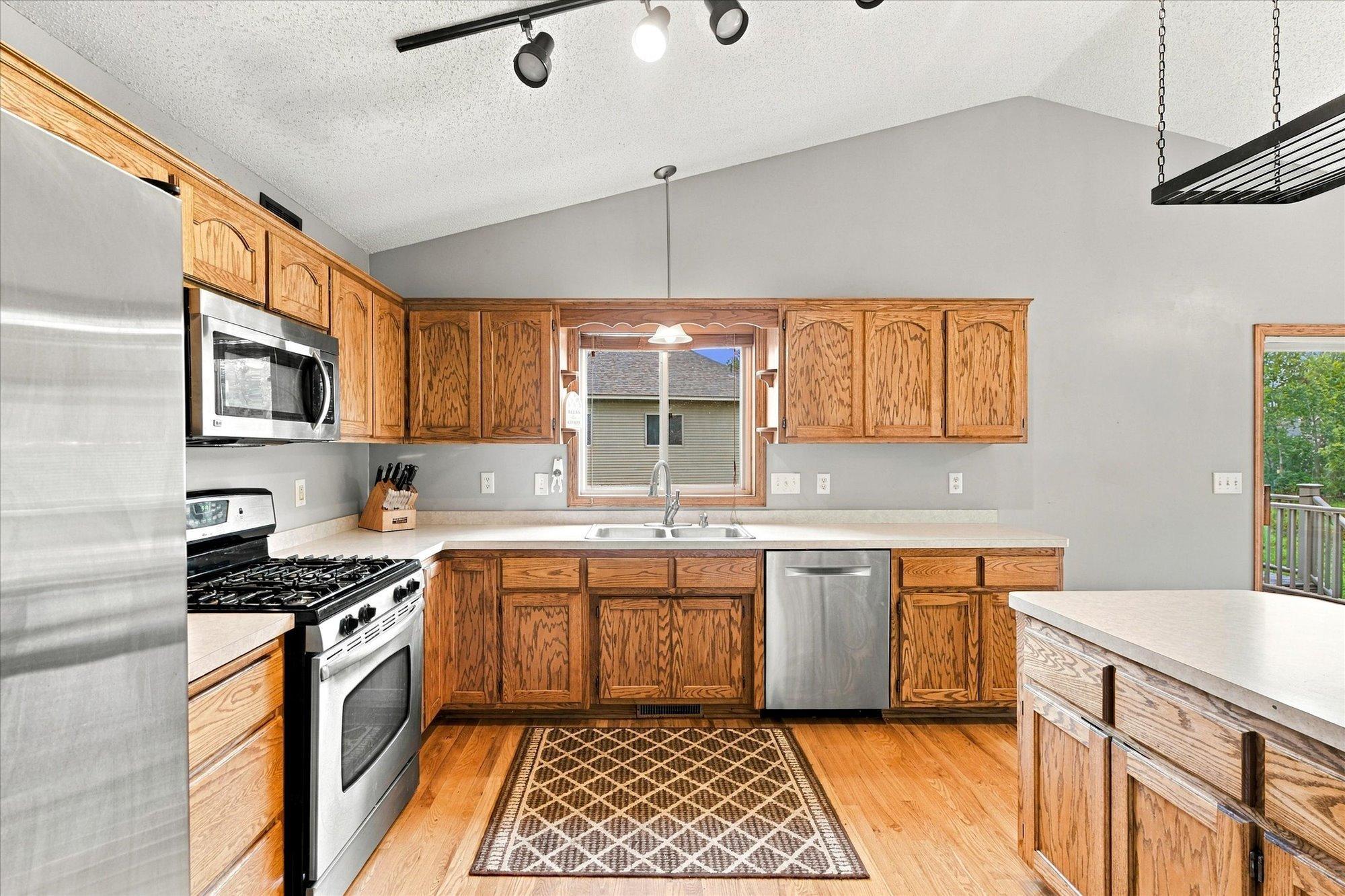 main property photo 5