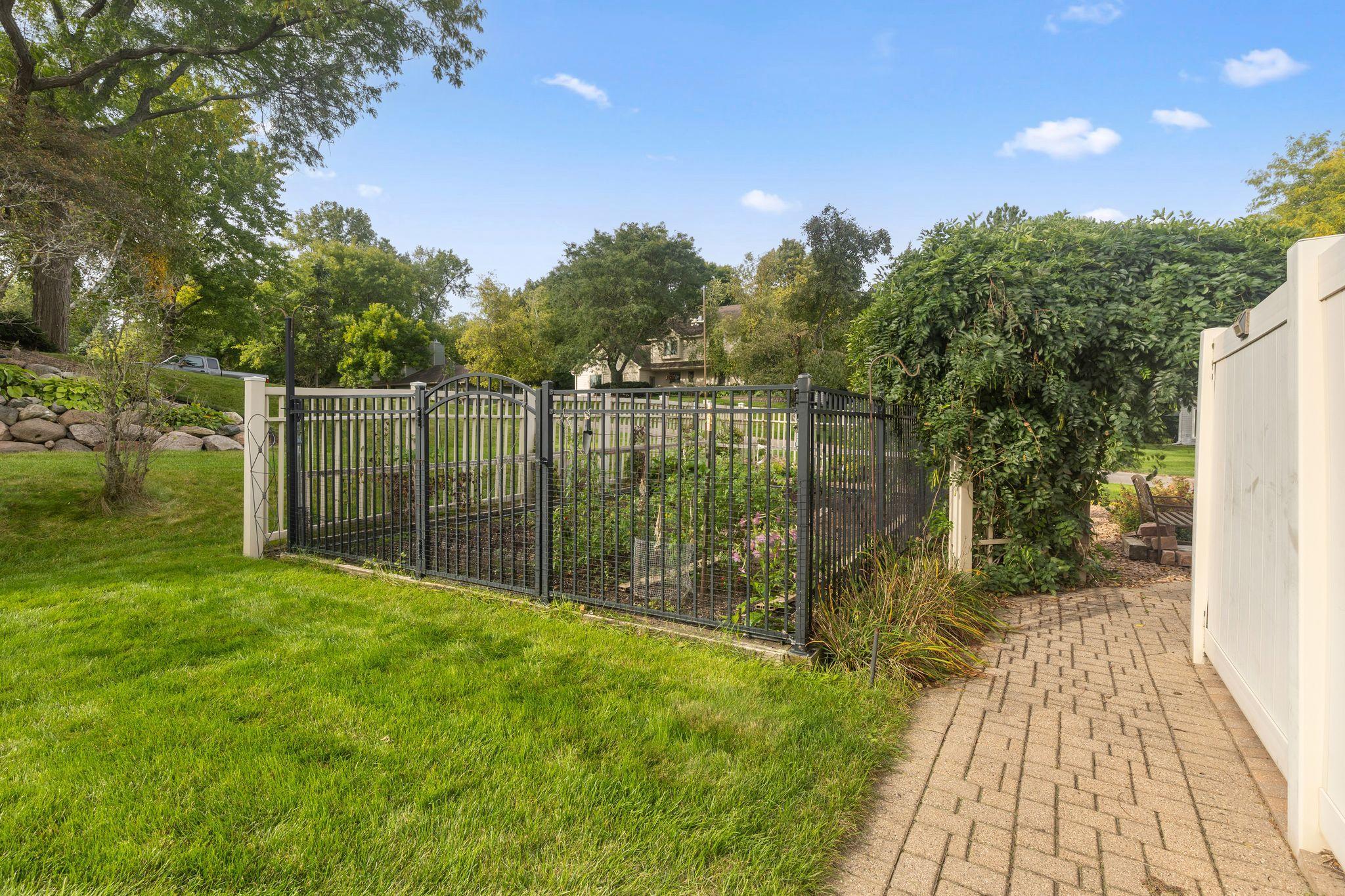 main property photo 45