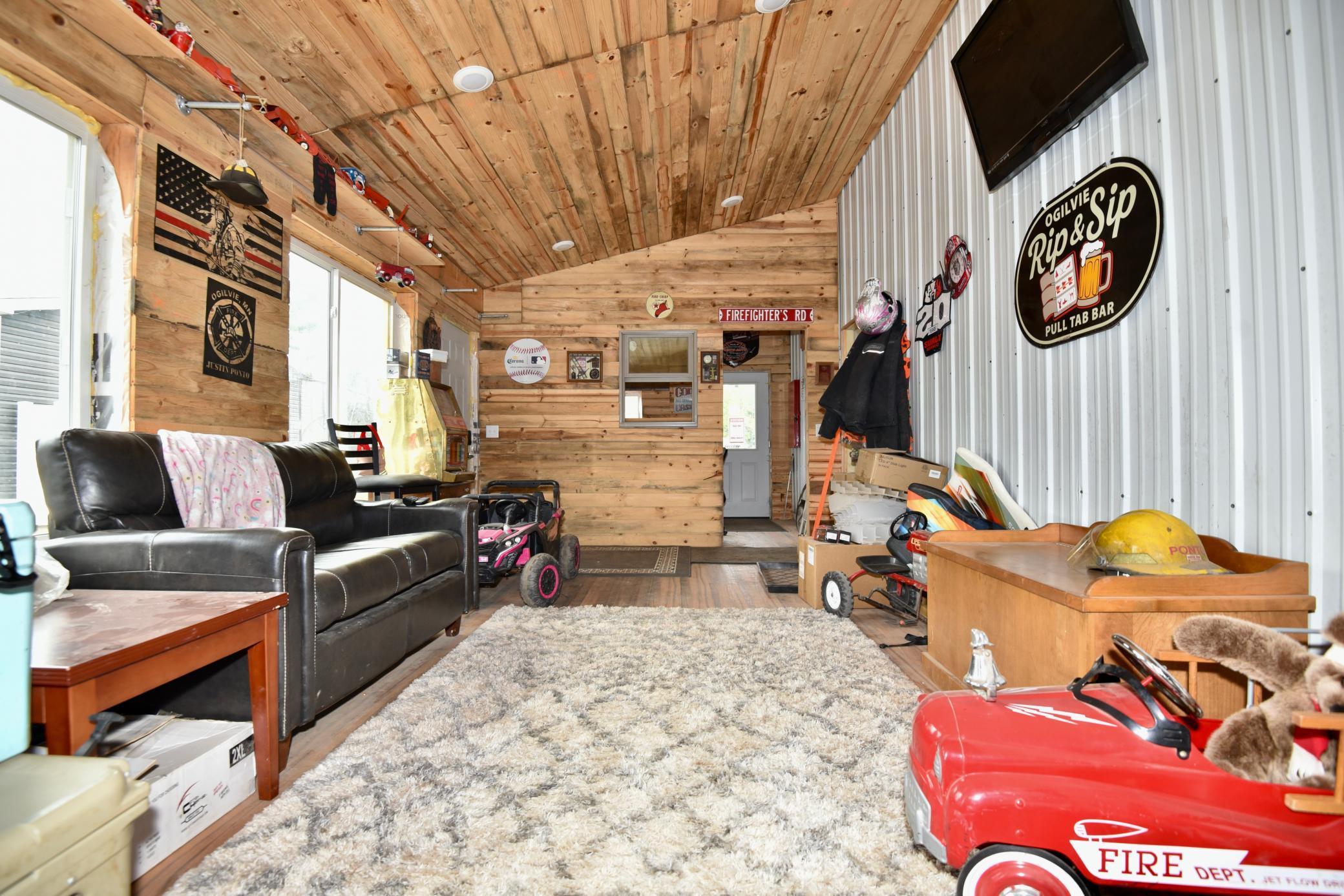 main property photo 36