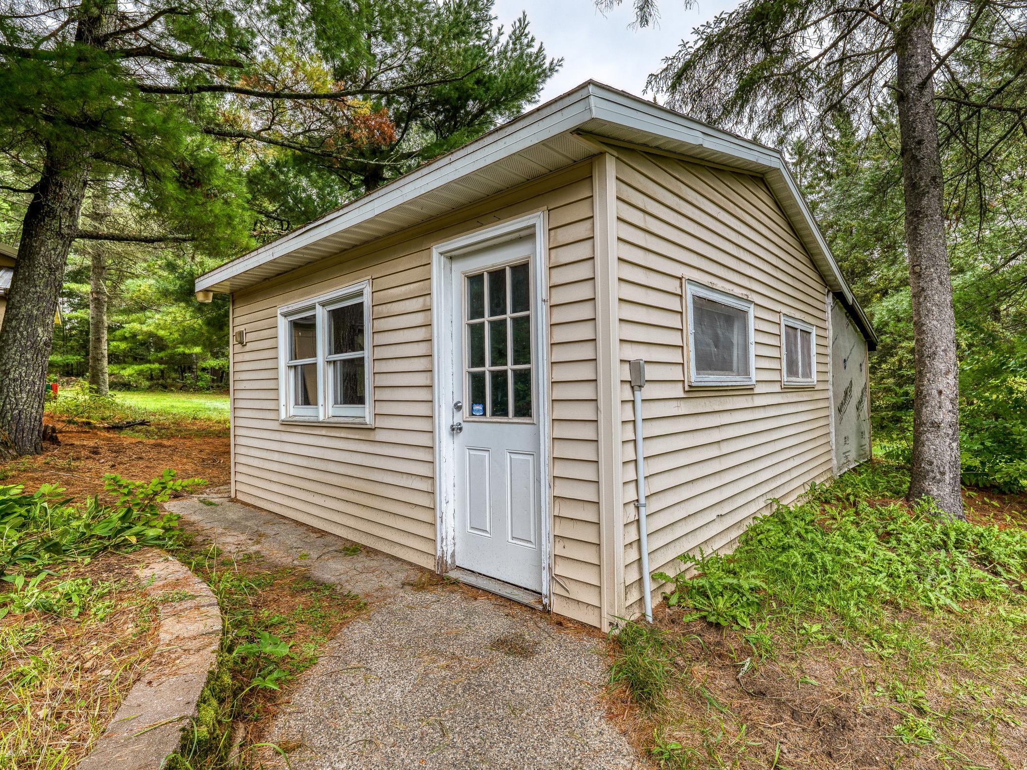 main property photo 43
