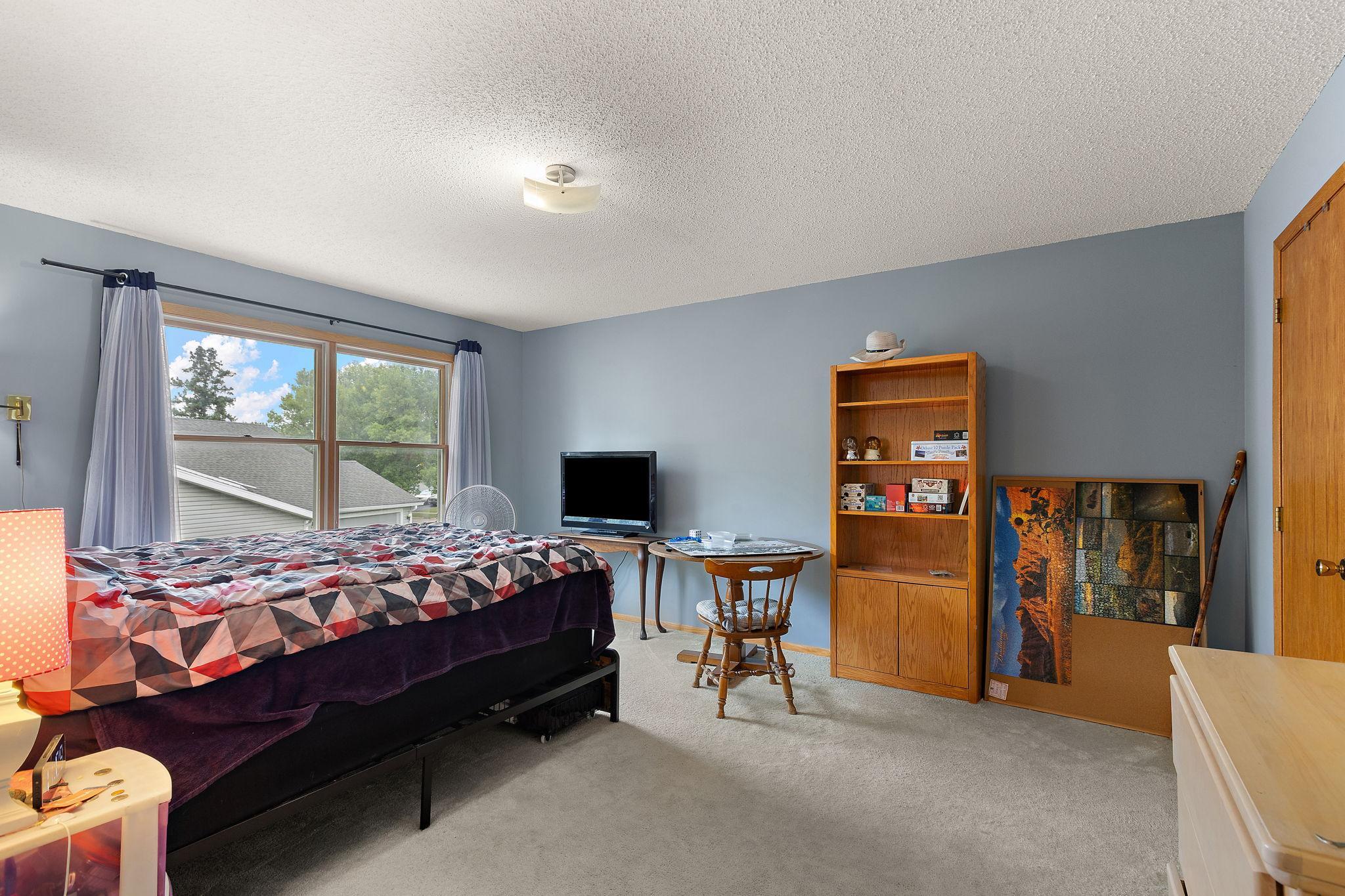main property photo 19