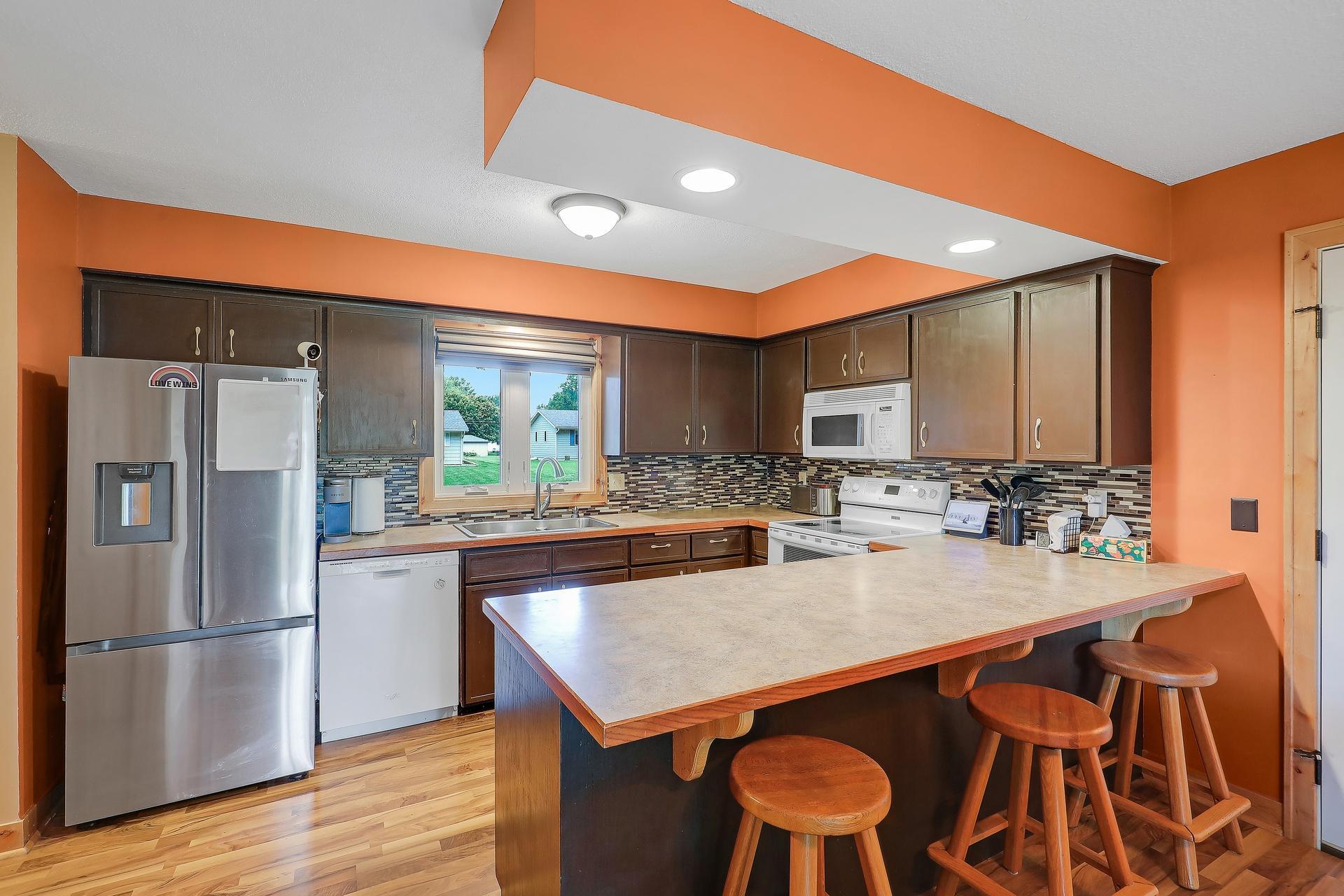 main property photo 5