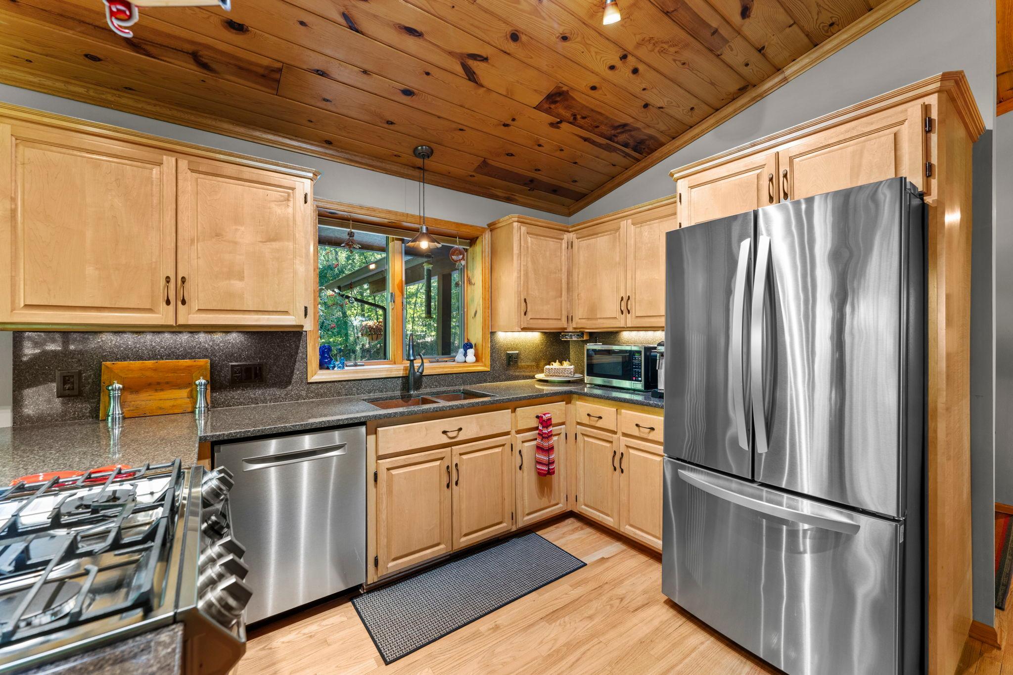 main property photo 29