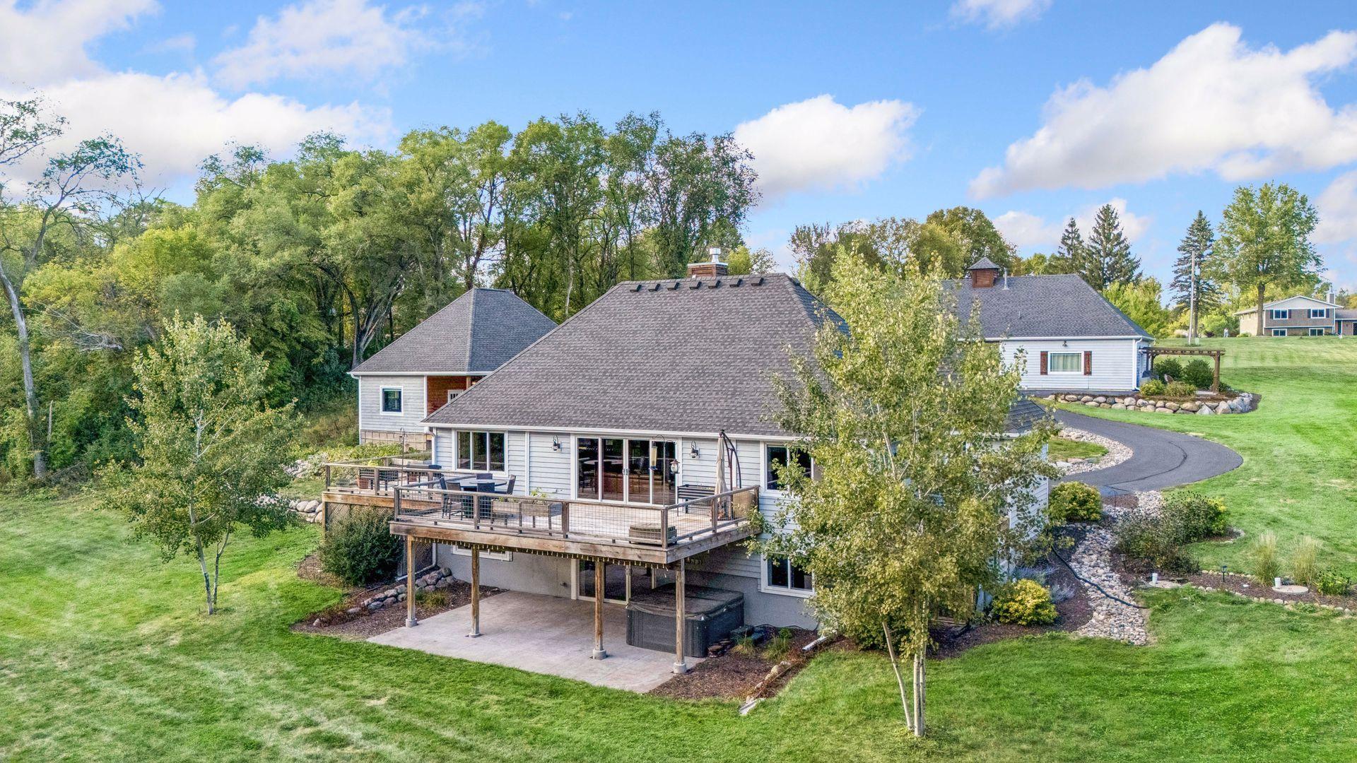 main property photo 16