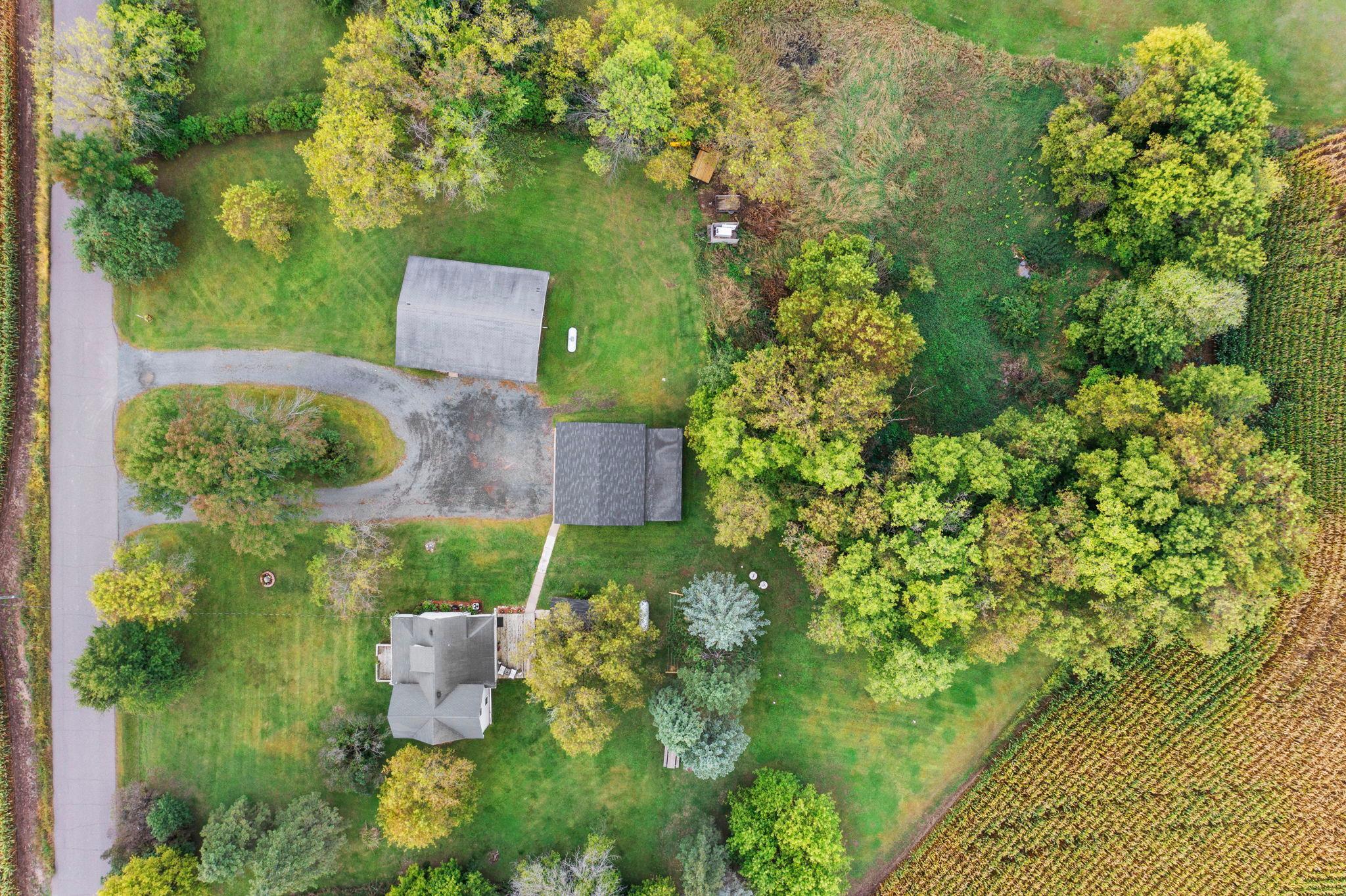 main property photo 33