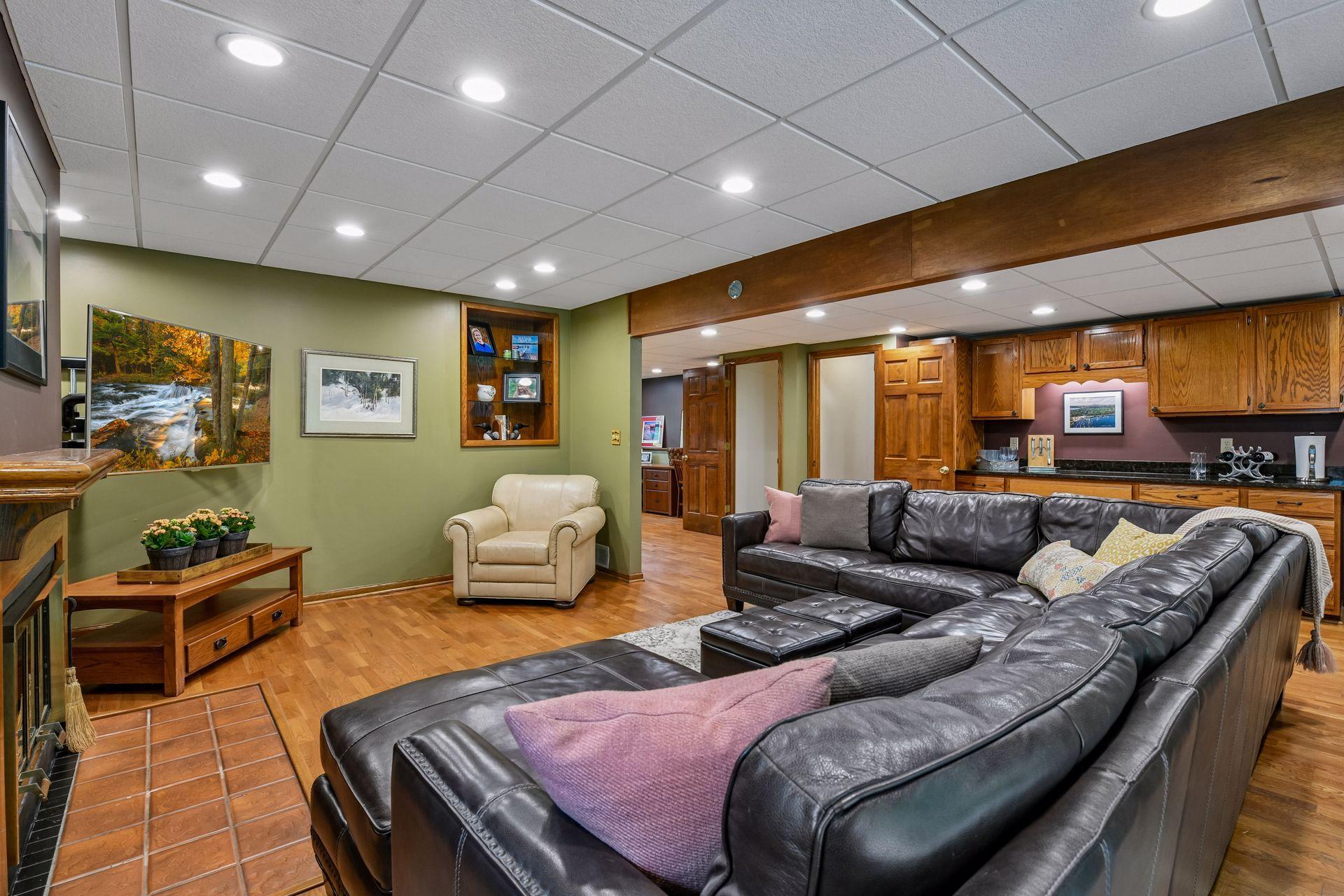 main property photo 50