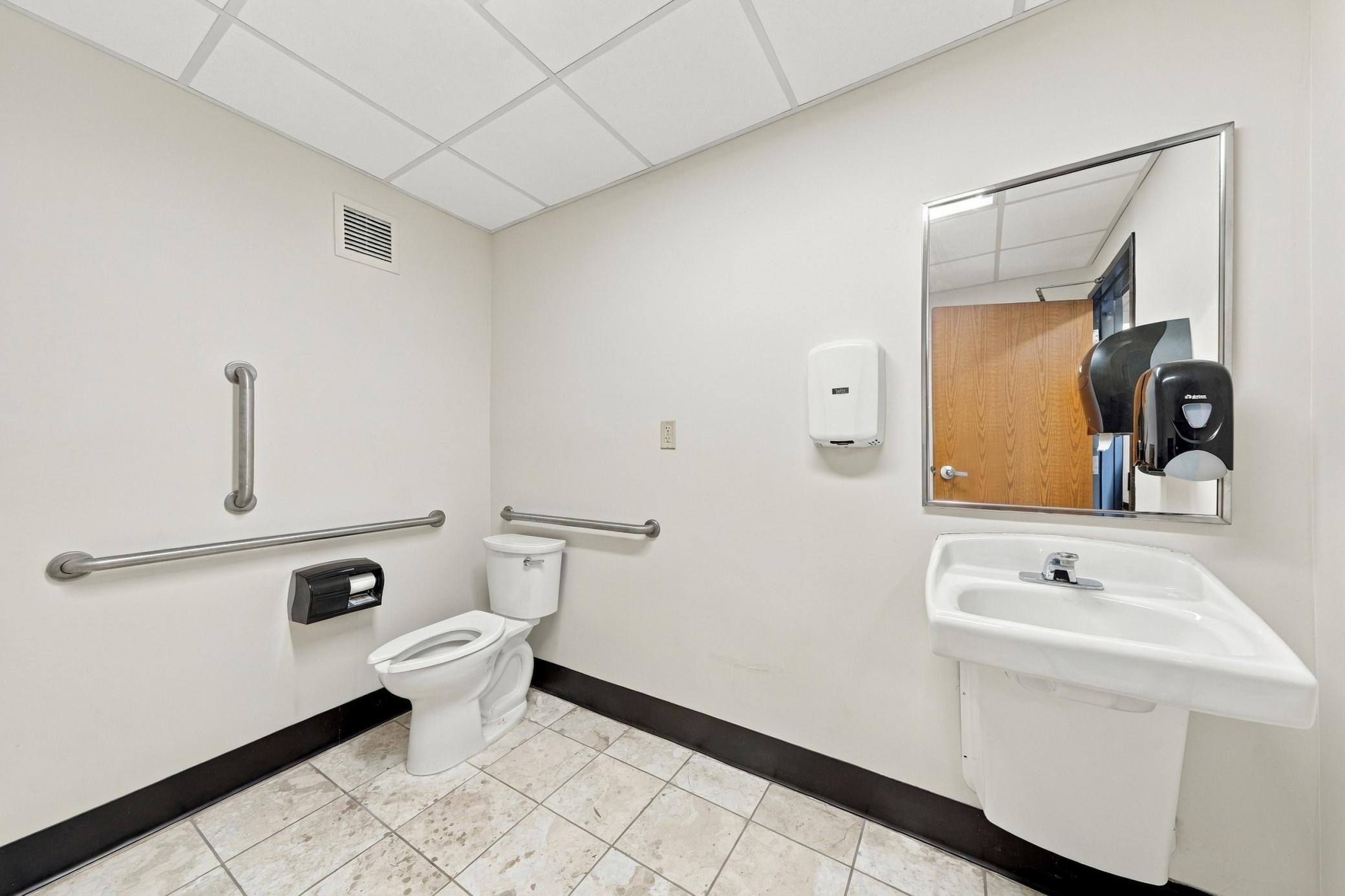 main property photo 23