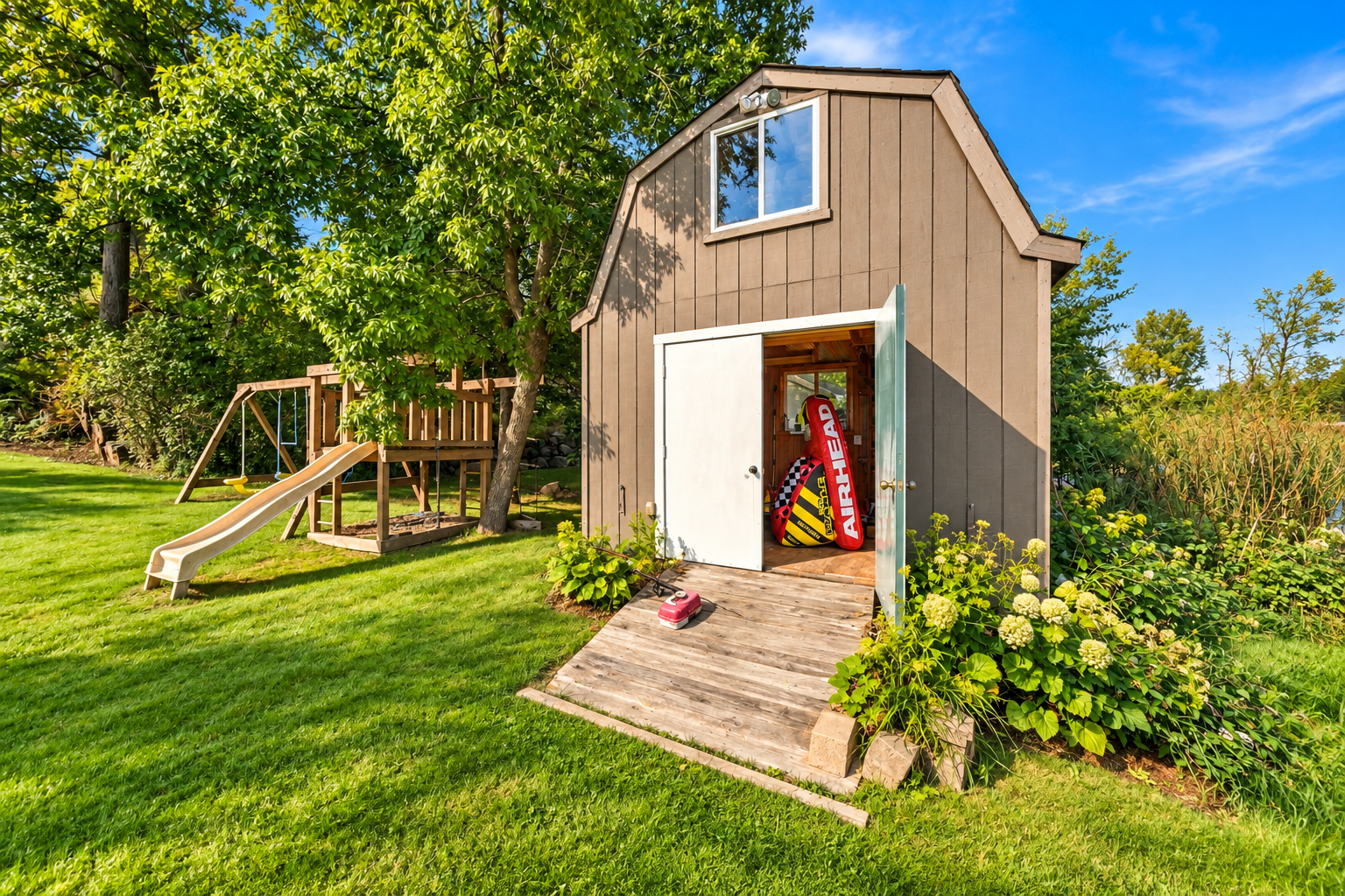 main property photo 33