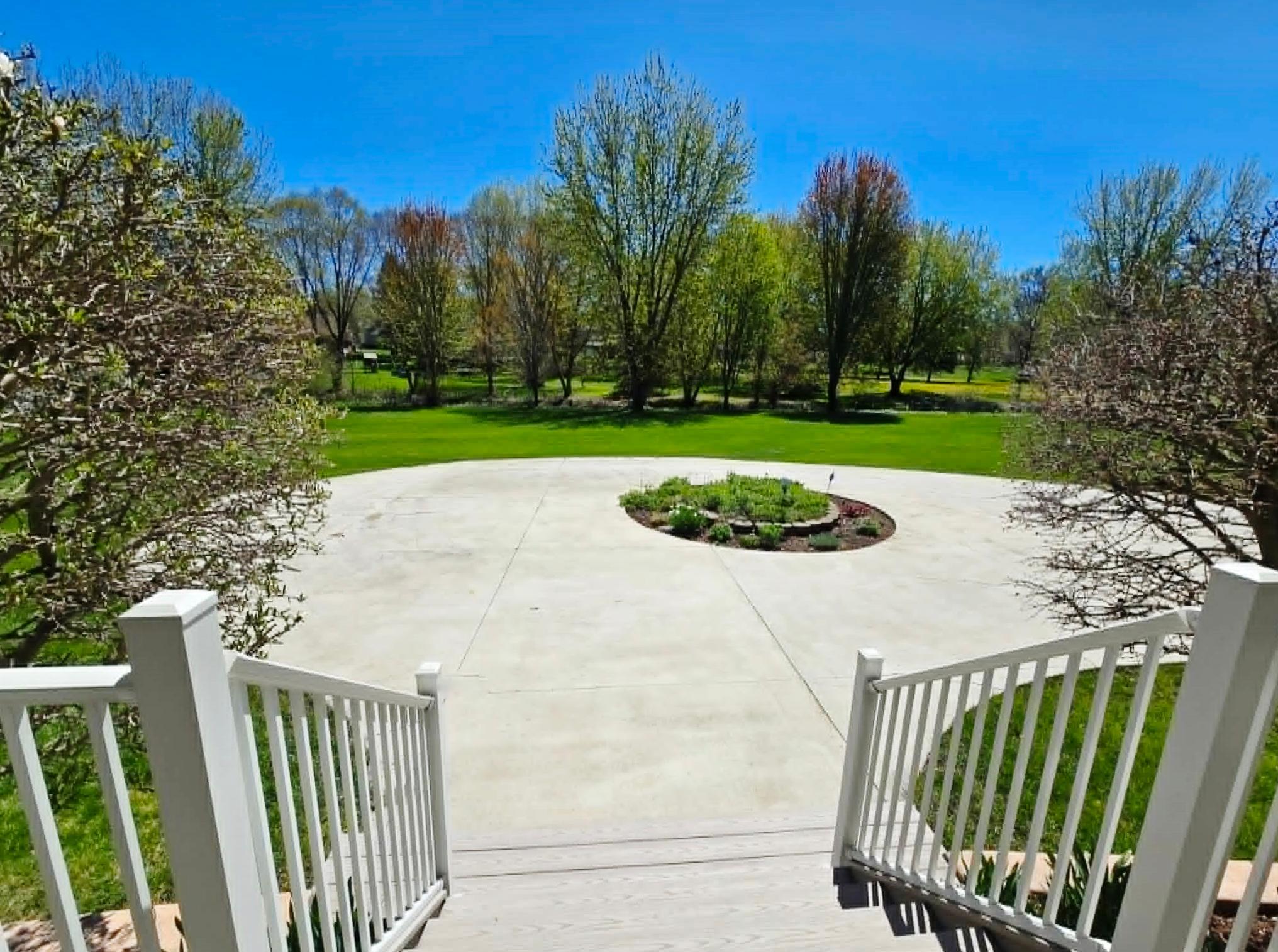 main property photo 32