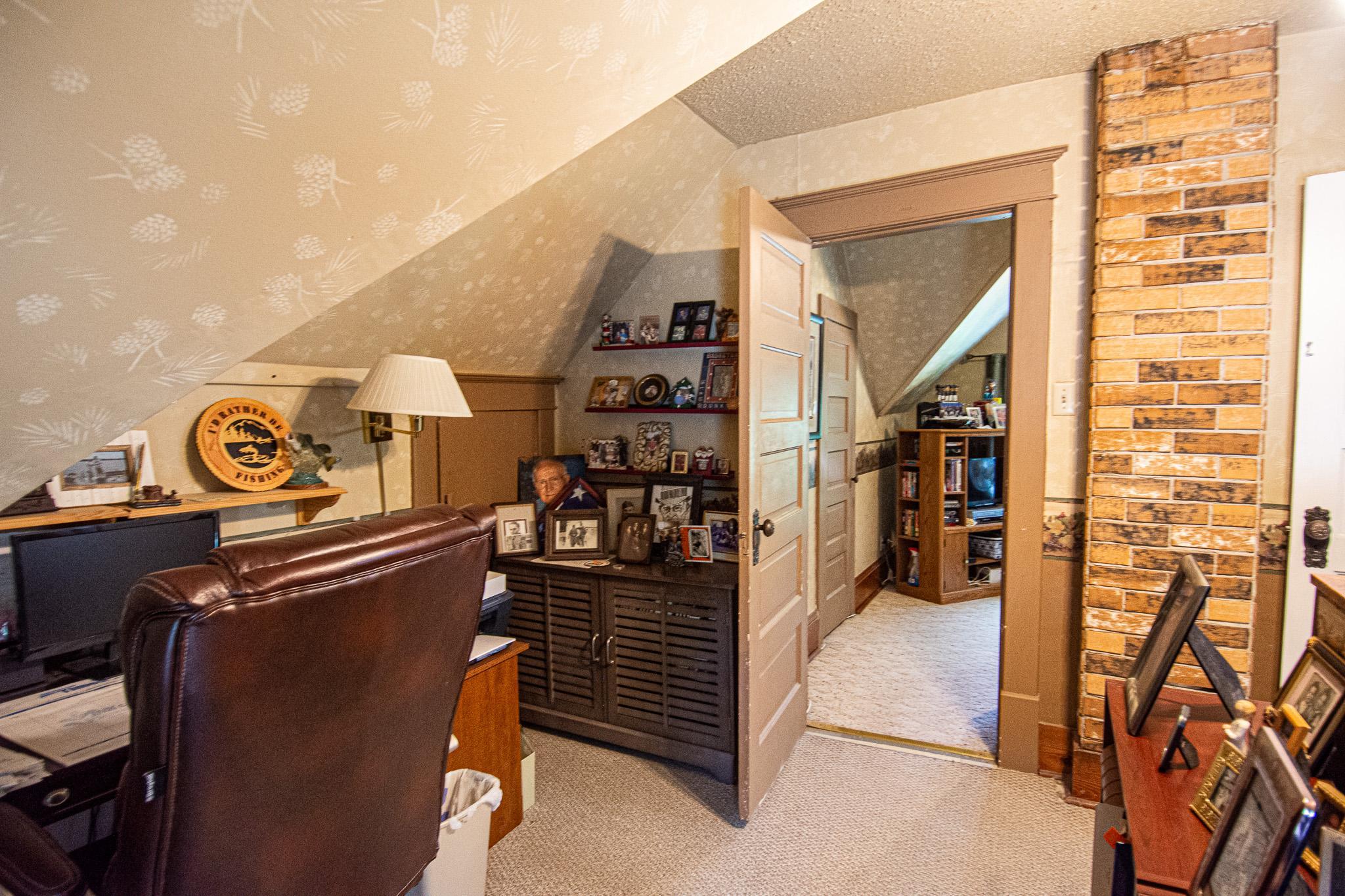 main property photo 32