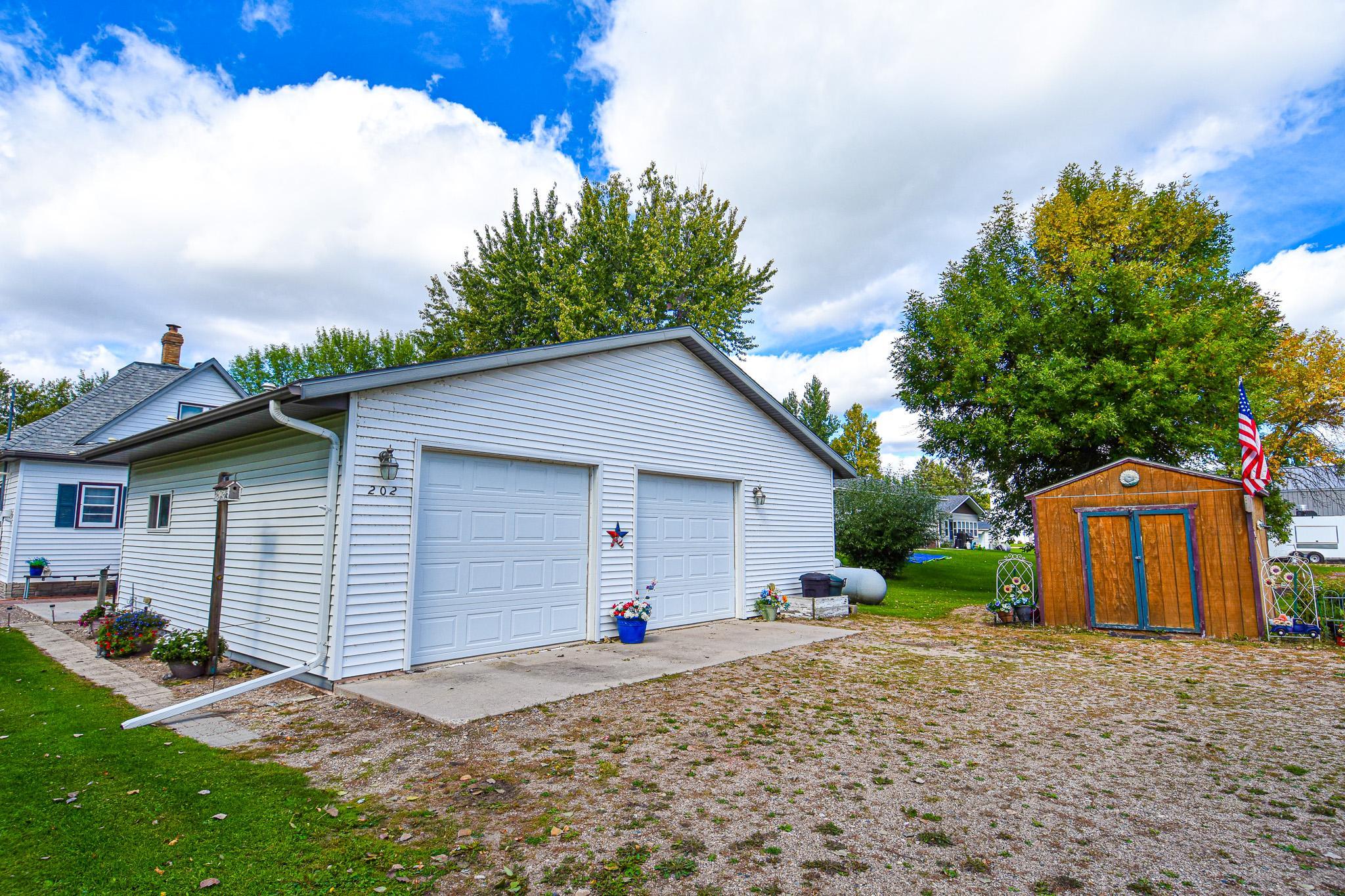 main property photo 44