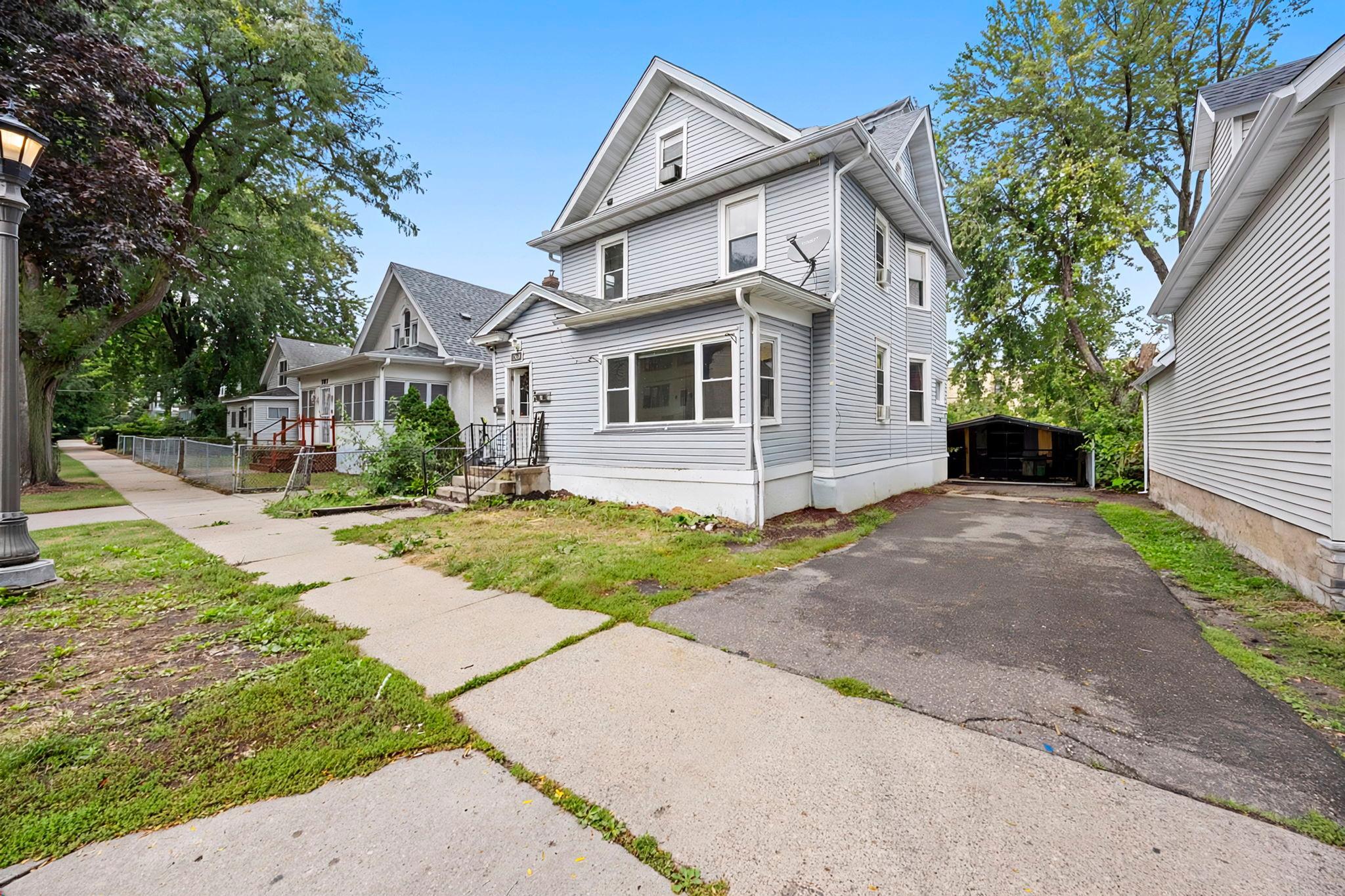 main property photo 4