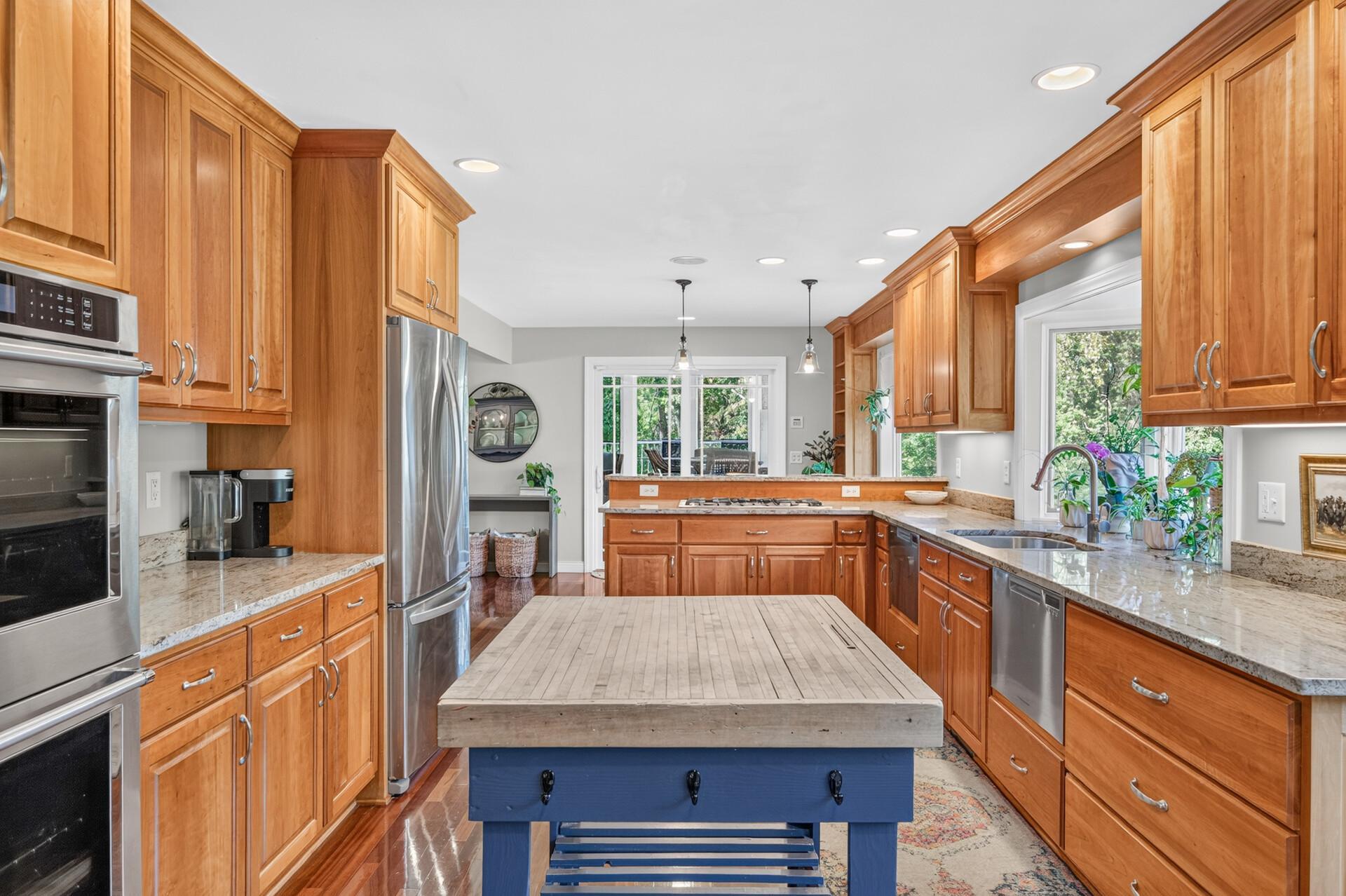 main property photo 11