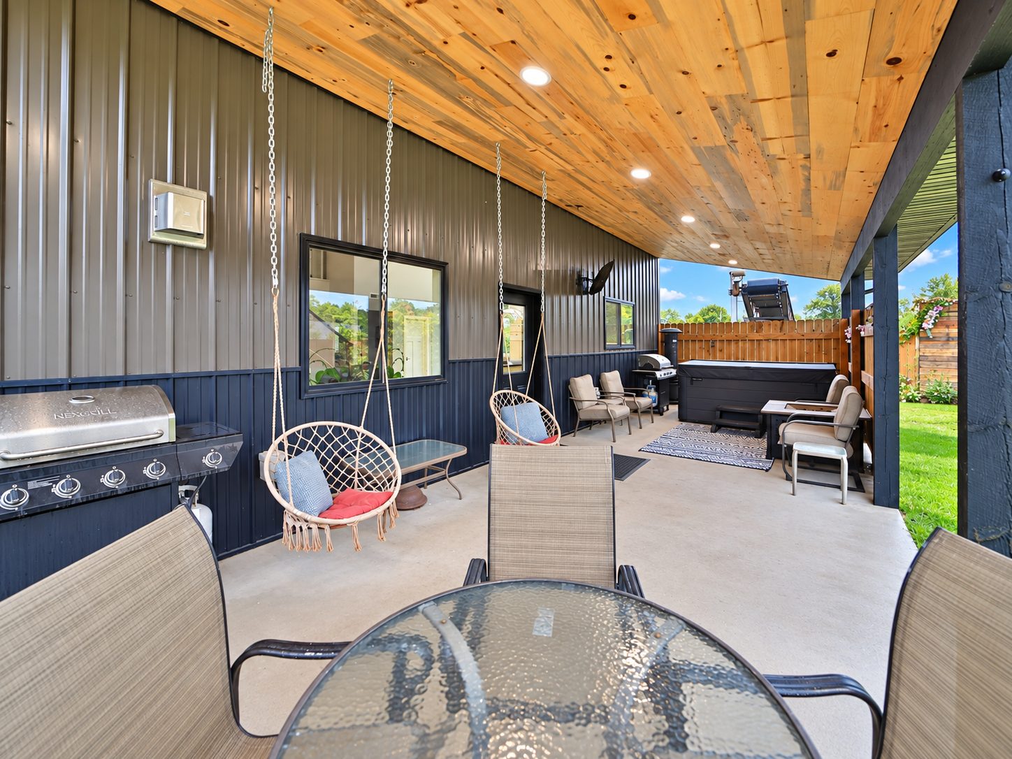 main property photo 36