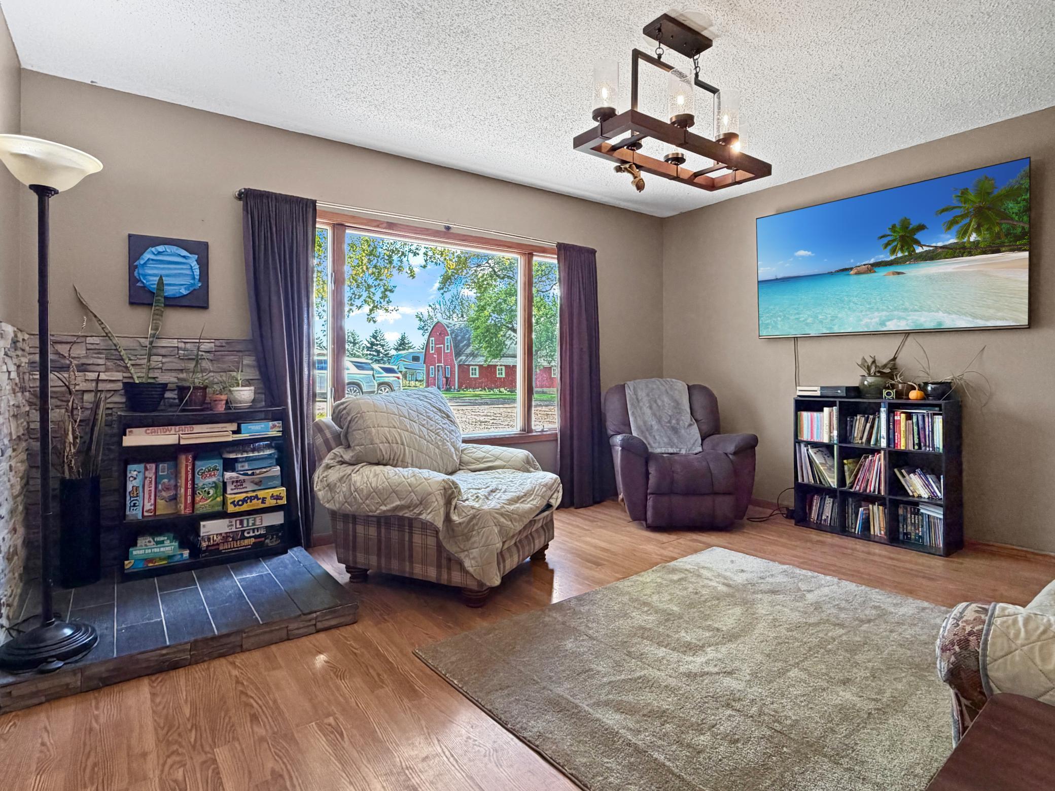 main property photo 24
