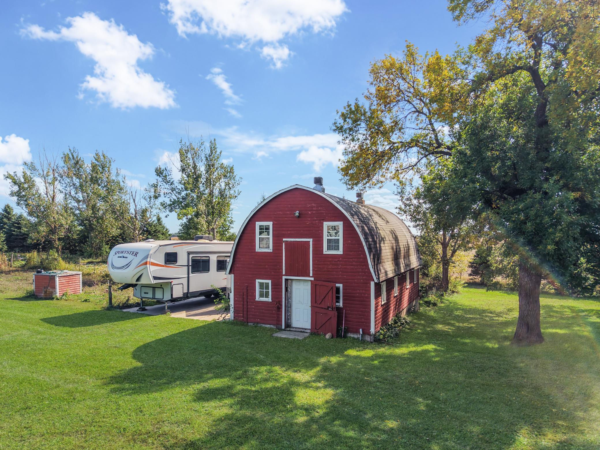 main property photo 35