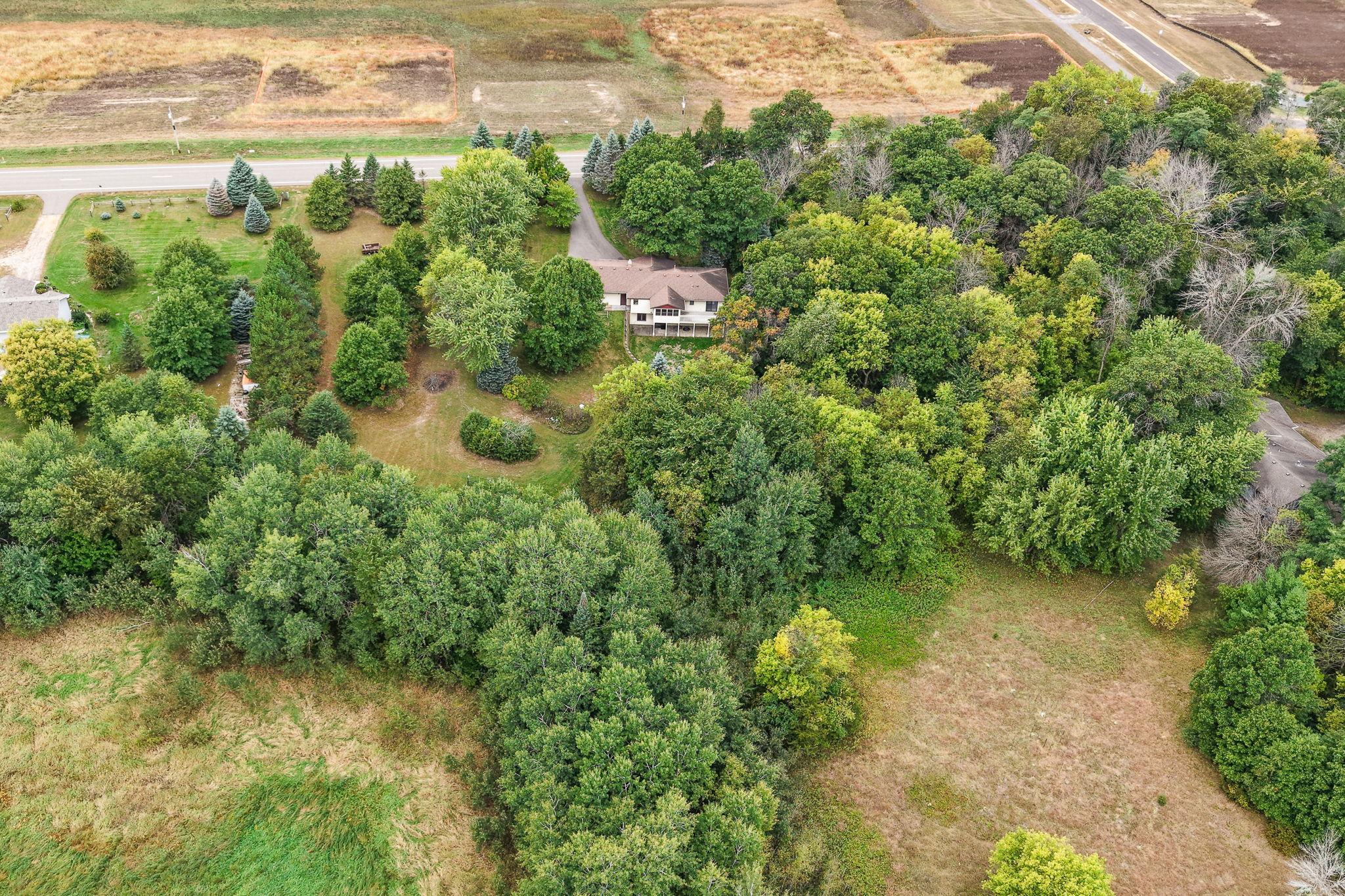 main property photo 33