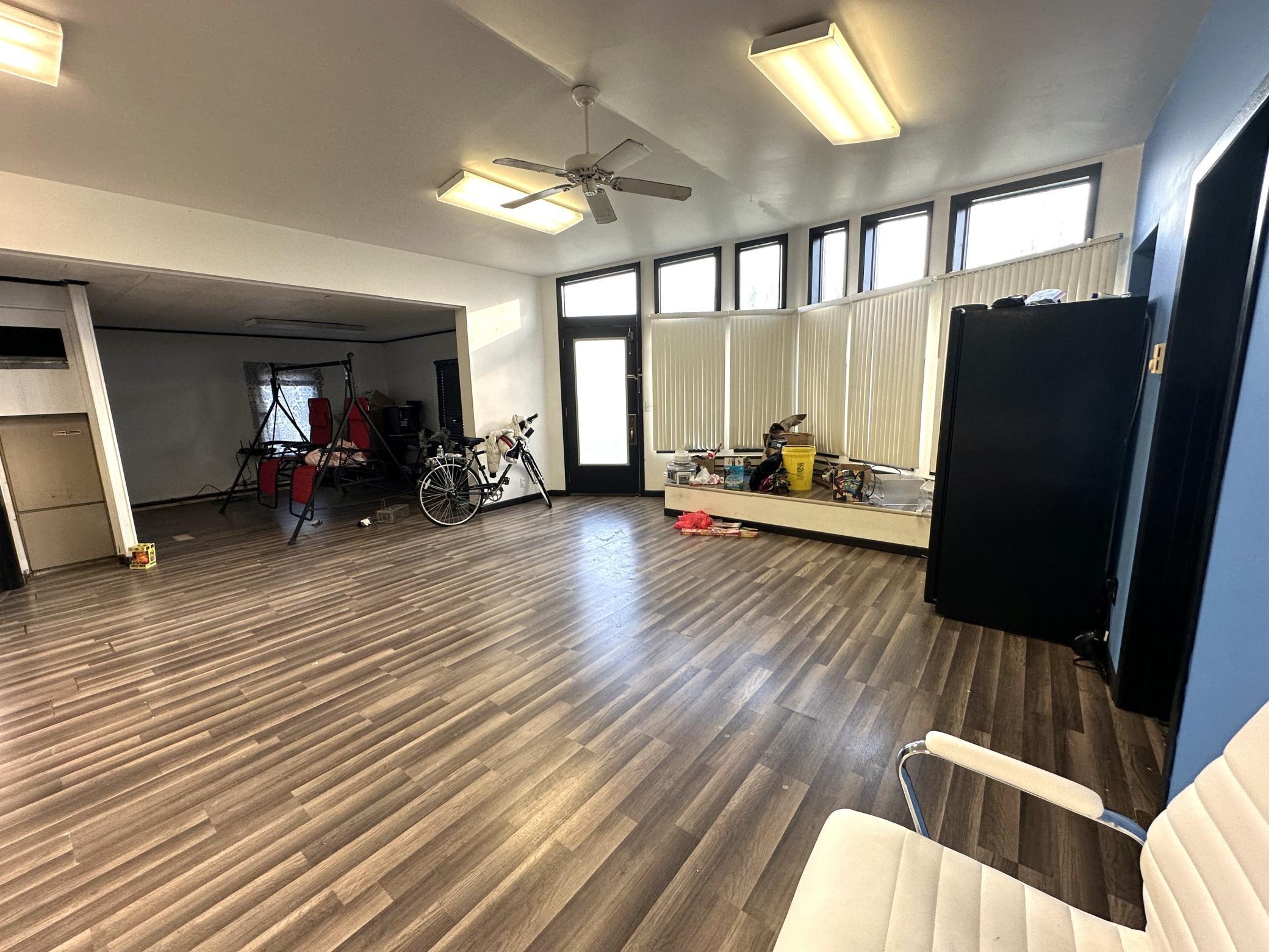 main property photo 40