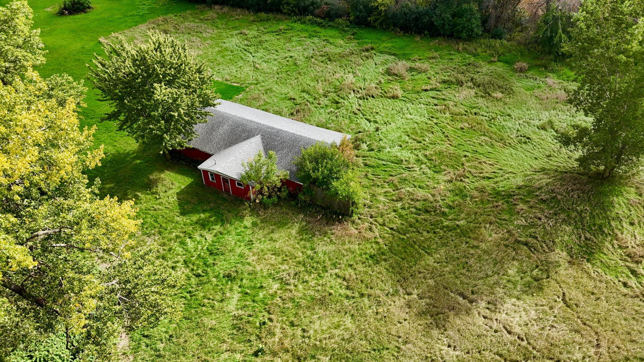 main property photo 30