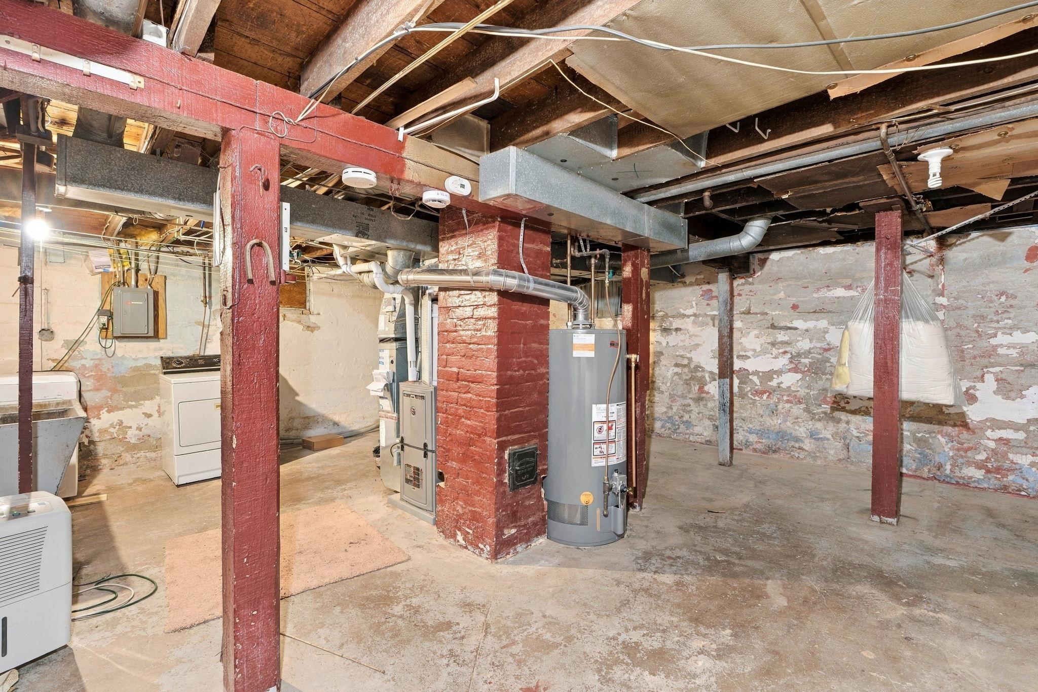 main property photo 23